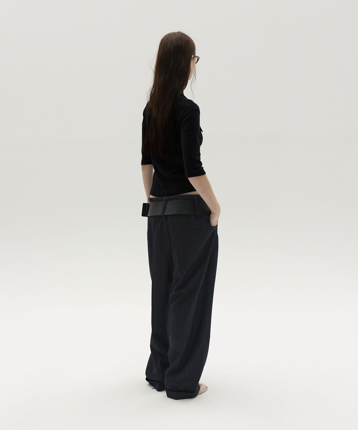 엘씨디씨티엠(LCDC™) TAILORED PINSTRIPE JOGGER PANTS (NAVY)