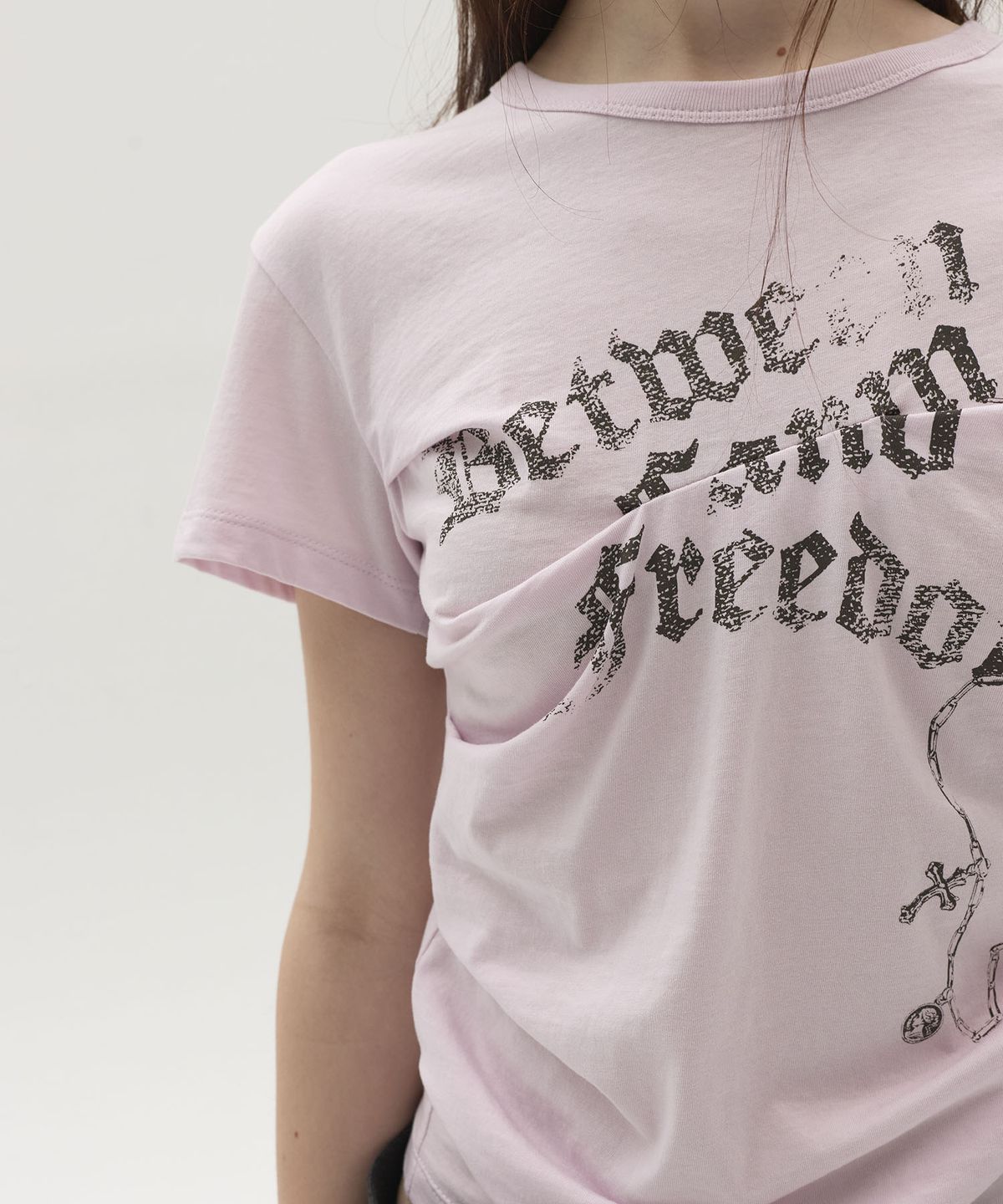 엘씨디씨티엠(LCDC™) DART-DETAIL GRAPHIC TEE (LAVENDER)
