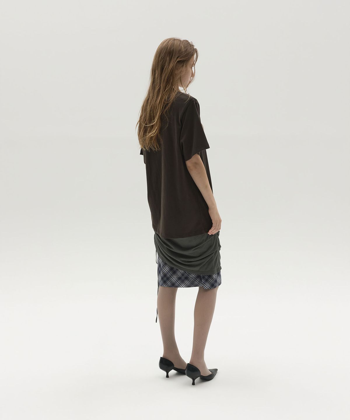 엘씨디씨티엠(LCDC™) DETACHABLE PAD PRINTED TEE (BROWN)