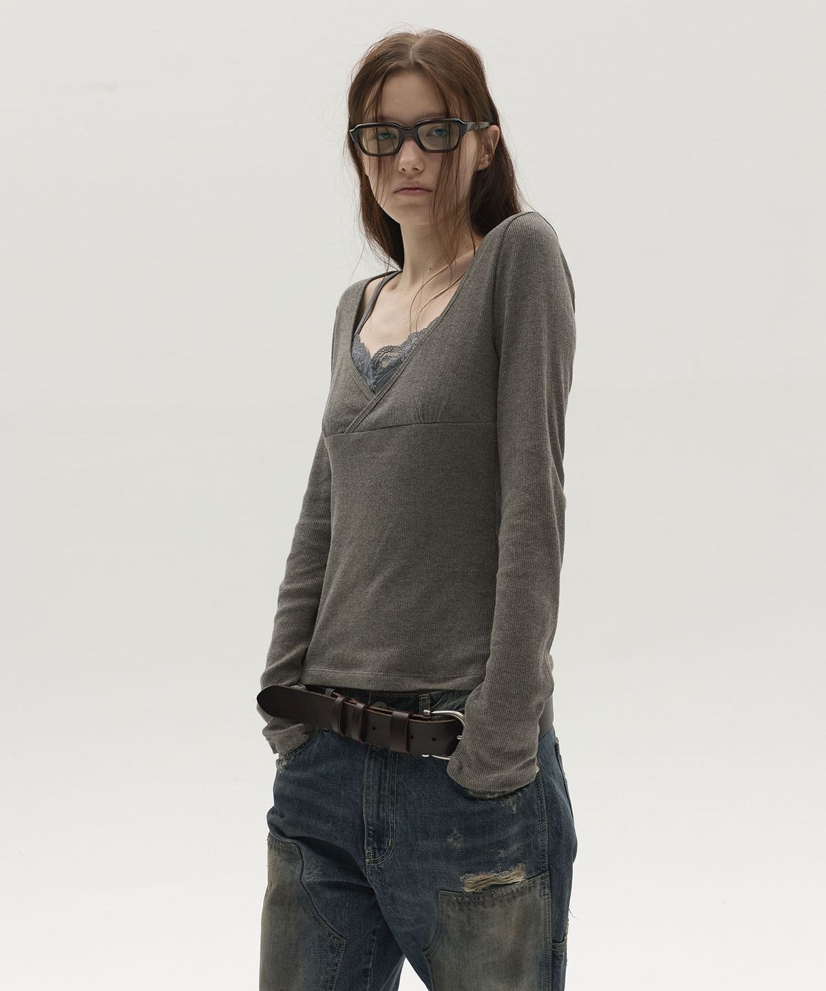 엘씨디씨티엠(LCDC™) LACE-DETAILED SLEEVELESS TOP (GREY)