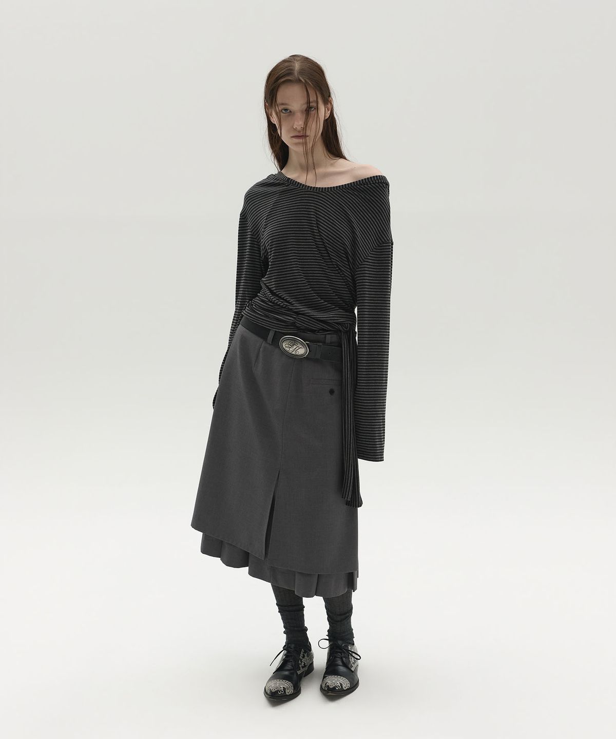 엘씨디씨티엠(LCDC™) STRIPED STRAP HOODED TOP (CHARCOAL)