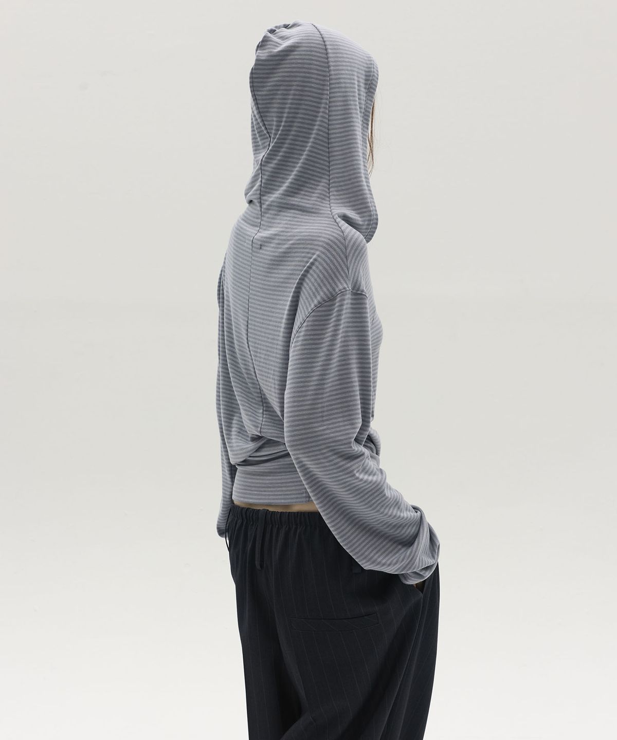 엘씨디씨티엠(LCDC™) STRIPED STRAP HOODED TOP (LIGHT BLUE)