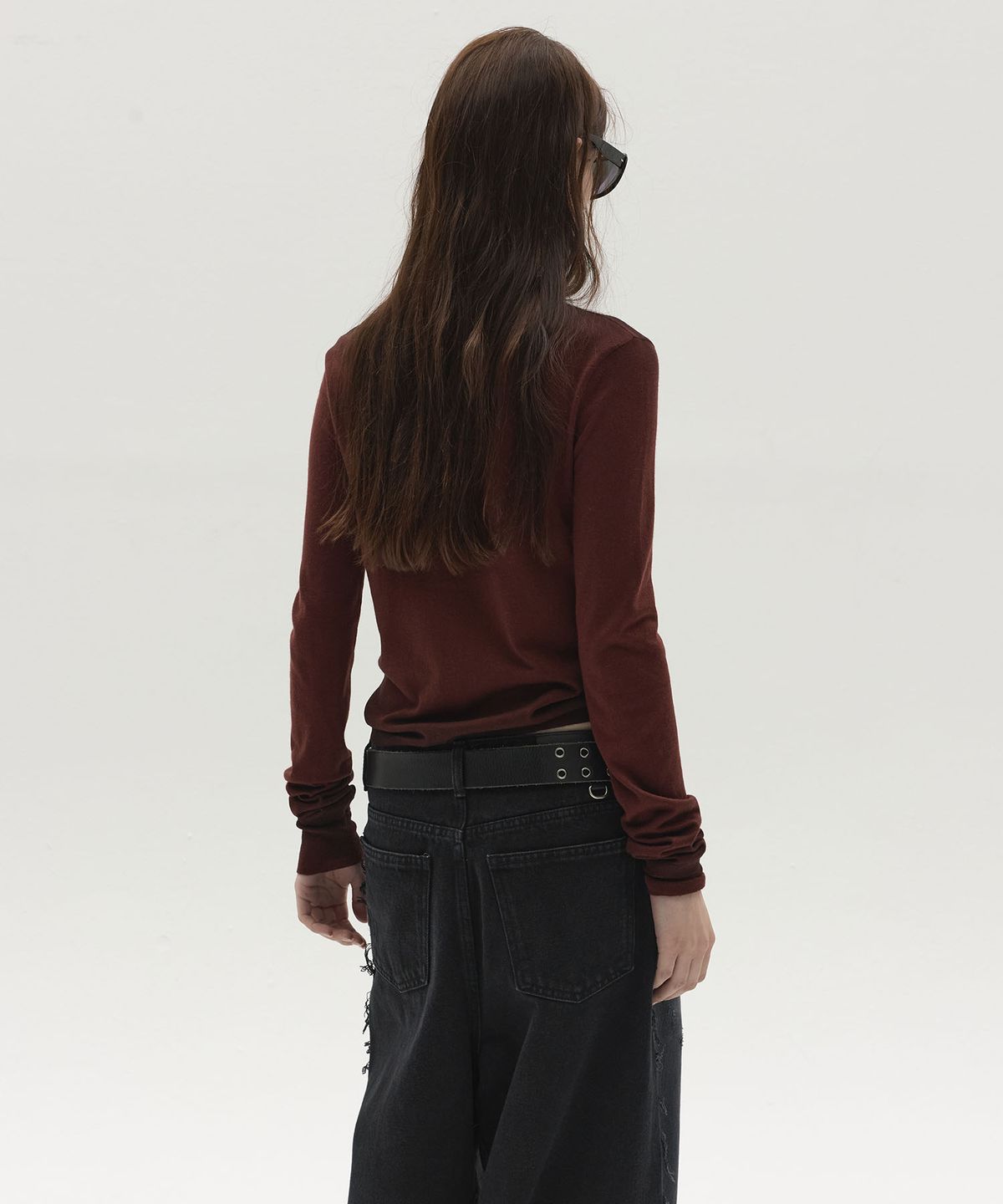 엘씨디씨티엠(LCDC™) FRAYED V-NECK KNIT TOP (BURGUNDY)