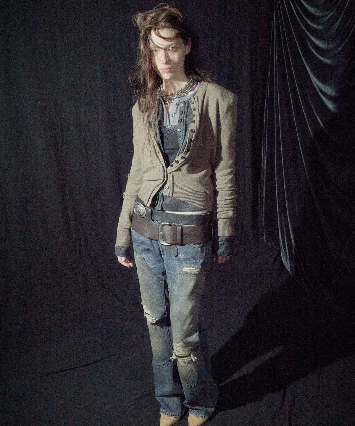 엘씨디씨티엠(LCDC™) BUTTON-DETAIL CARDIGAN (BEIGE)