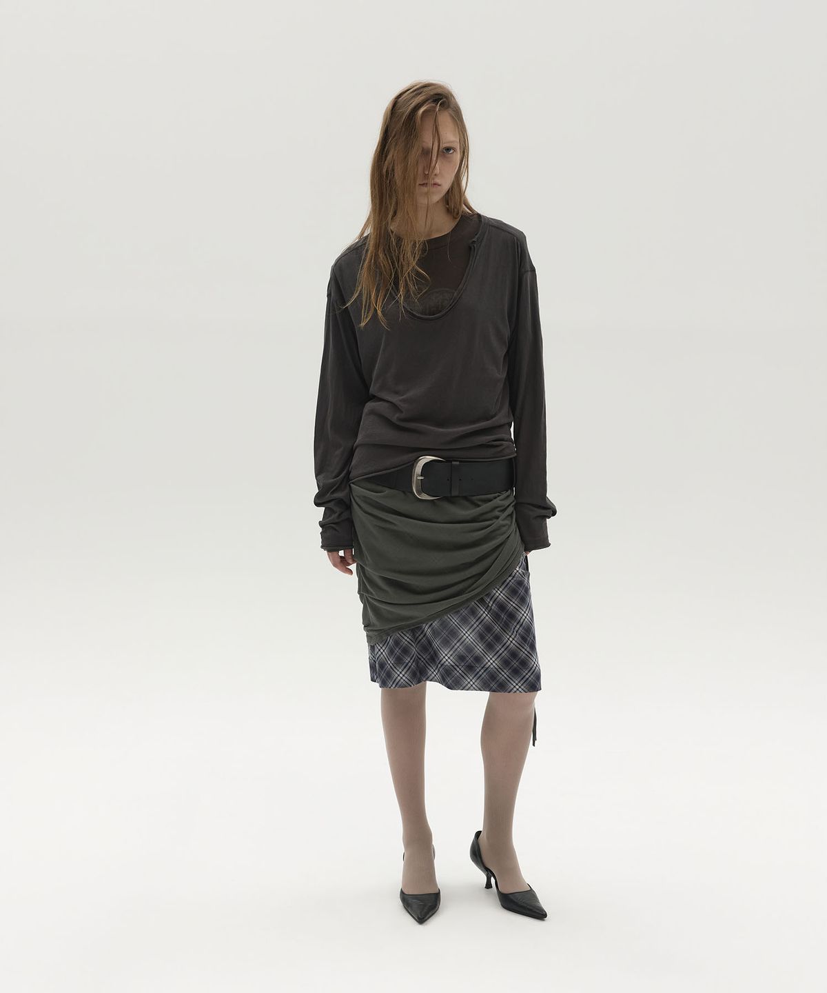 엘씨디씨티엠(LCDC™) DEEP NECK COTTON TOP (DARK GREY)
