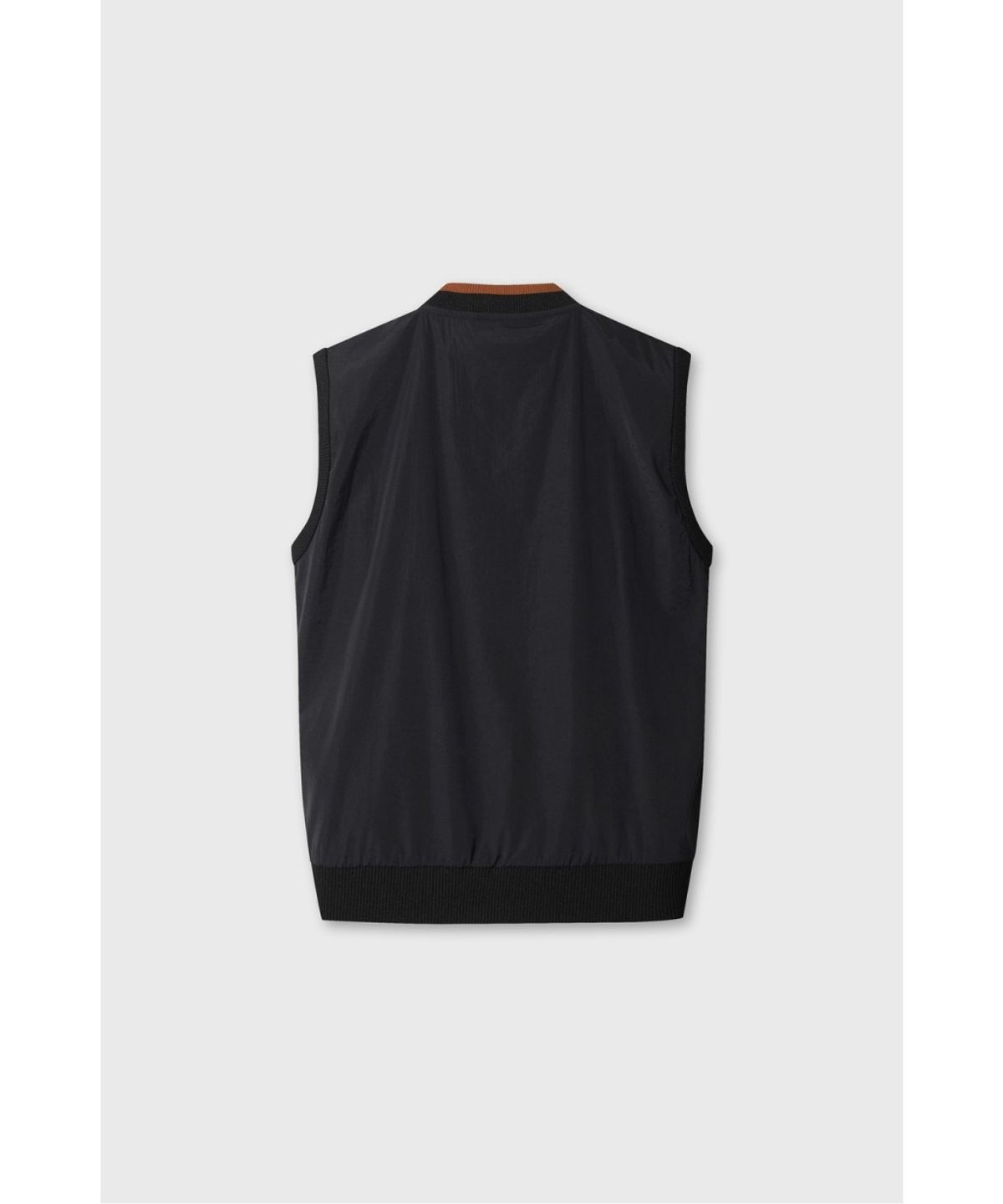 왁(WAAC) Men Hybrid V-neck Knit Vest WMWAA26601BKX