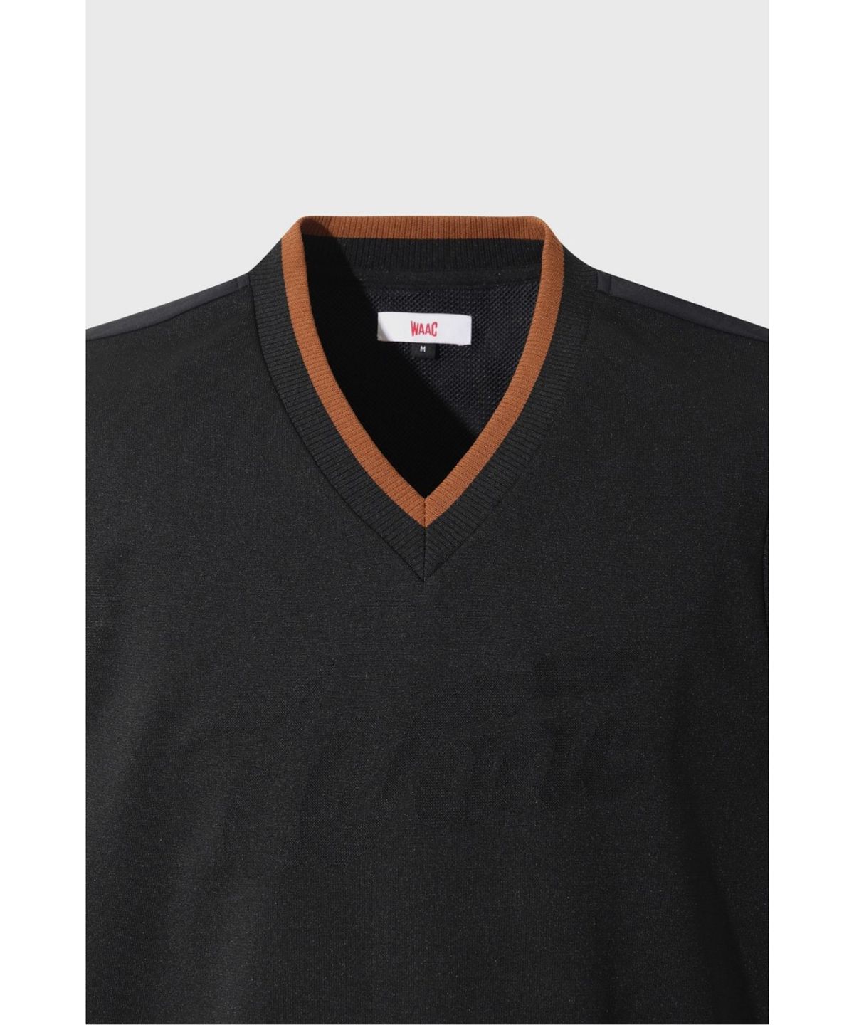 왁(WAAC) Men Hybrid V-neck Knit Vest WMWAA26601BKX