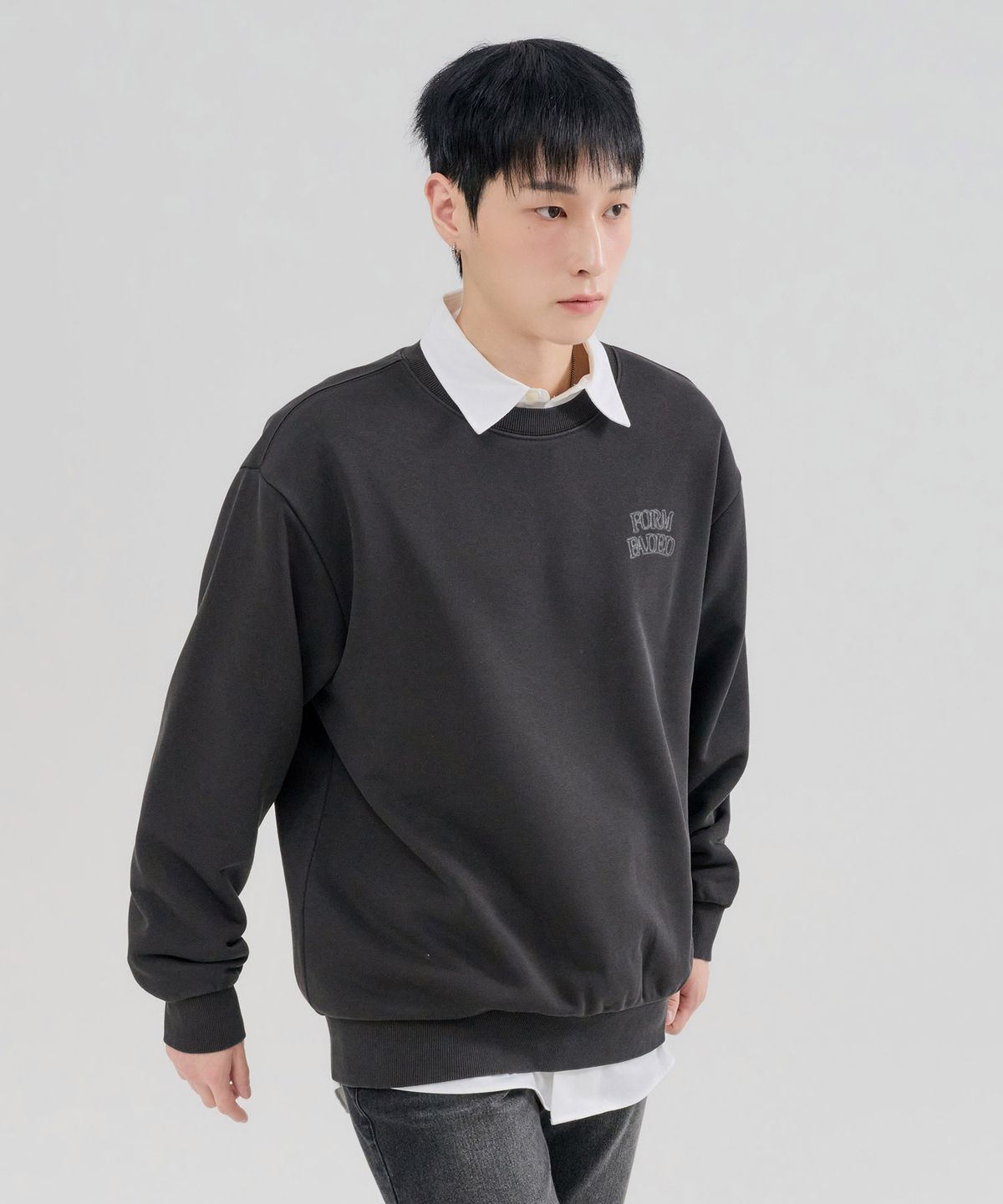 체이스컬트(CHASECULT) 남성 피그먼트 그래픽 맨투맨 티셔츠-FERK5132B09