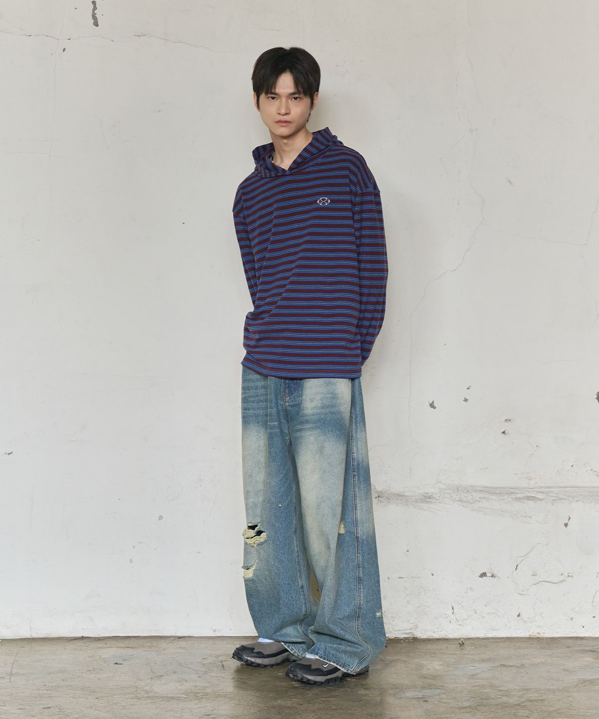 논타입(NONTYPE) FADED TRACE DISTRESSED JEANS (BLUE)