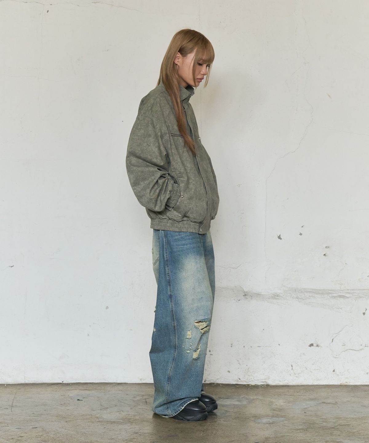 논타입(NONTYPE) FADED TRACE DISTRESSED JEANS (BLUE)