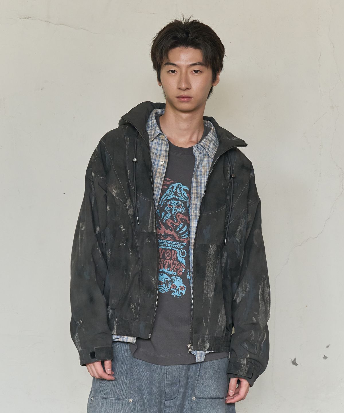 논타입(NONTYPE) PAINT SPLATTER HOODED ZIP WINDBREAKER (CHARCOAL)
