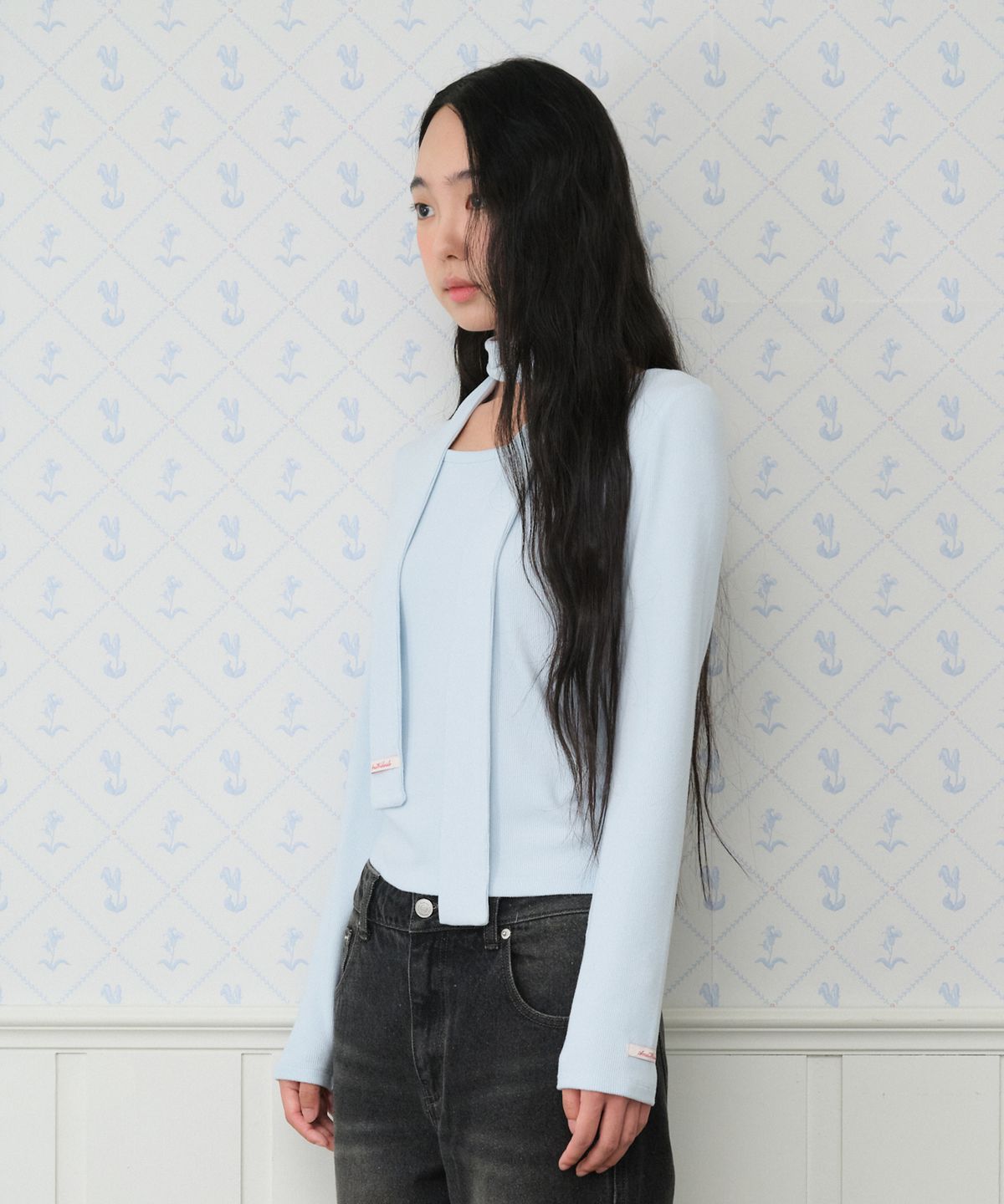 아메스 월드와이드(AMES-WORLDWIDE) CLASSIC SCARF LS TEE SKY BLUE