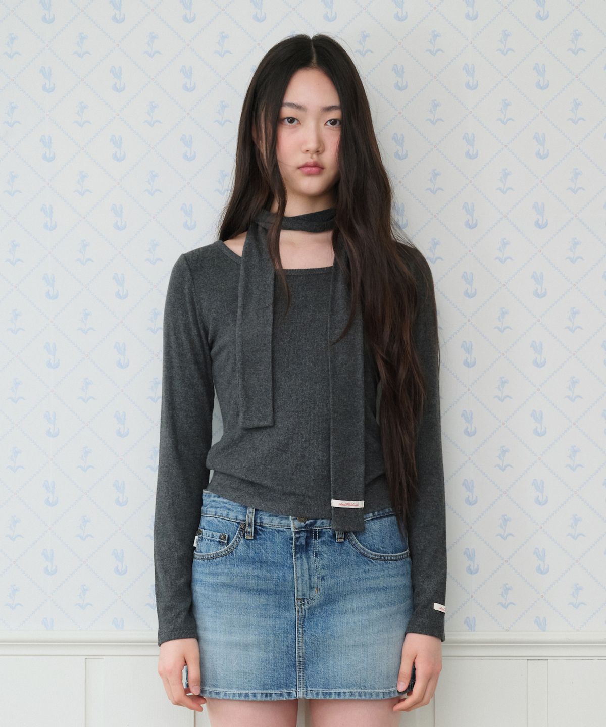 아메스 월드와이드(AMES-WORLDWIDE) CLASSIC SCARF LS TEE CHARCOAL