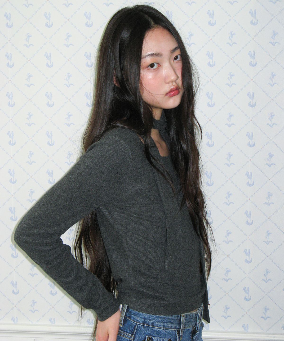 아메스 월드와이드(AMES-WORLDWIDE) CLASSIC SCARF LS TEE CHARCOAL