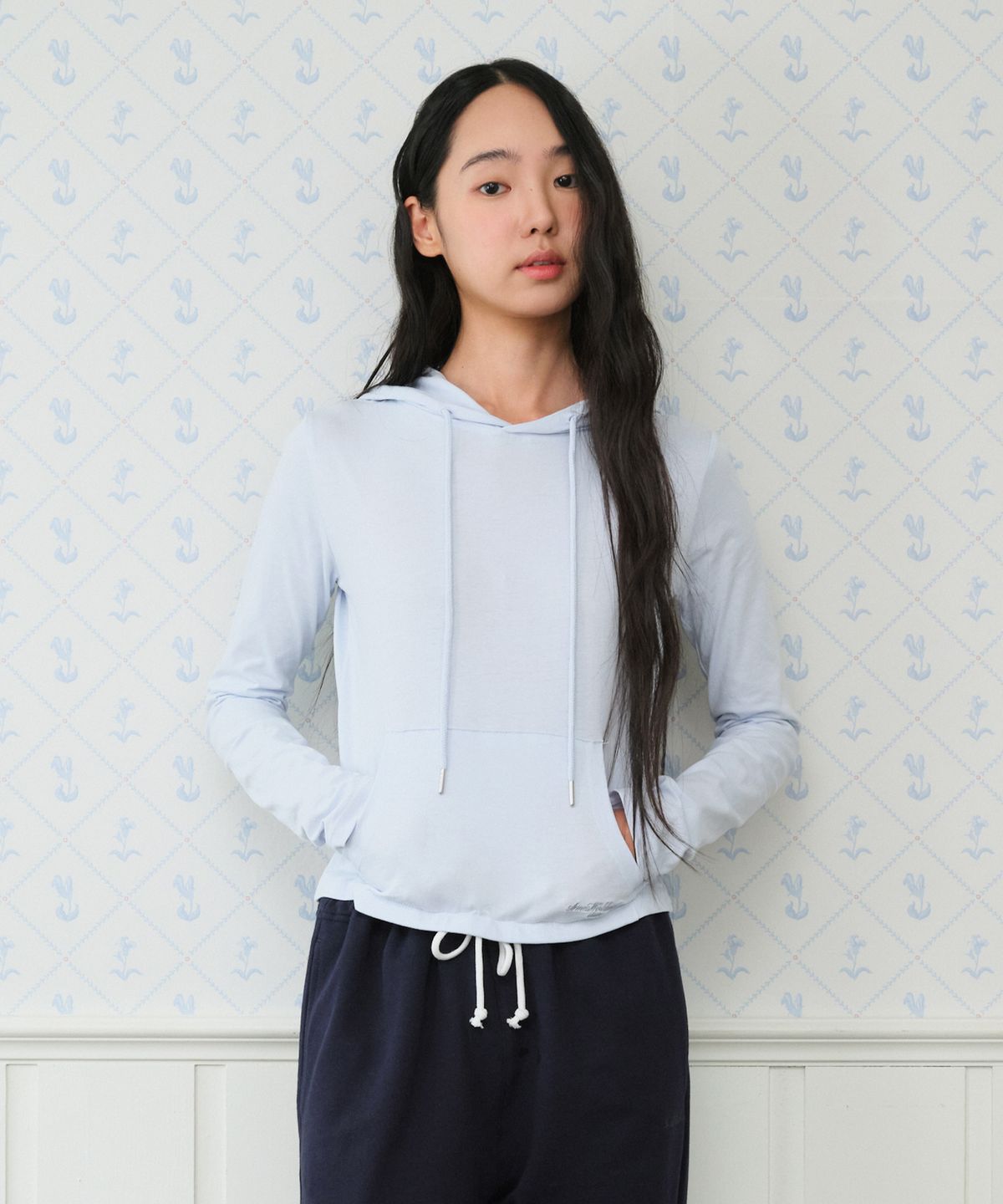 아메스 월드와이드(AMES-WORLDWIDE) CLASSIC CROP HOODIE LS TEE SKY BLUE