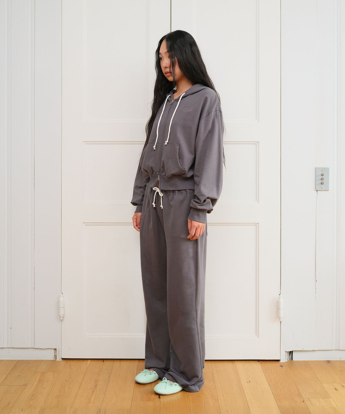 아메스 월드와이드(AMES-WORLDWIDE) CLASSIC EASY SWEATPANTS CHARCOAL