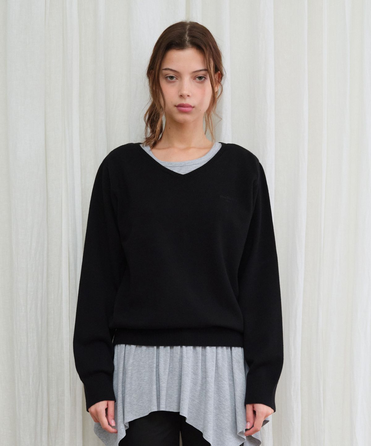 아메스 월드와이드(AMES-WORLDWIDE) CLASSIC REGULAR V NECK KNIT BLACK