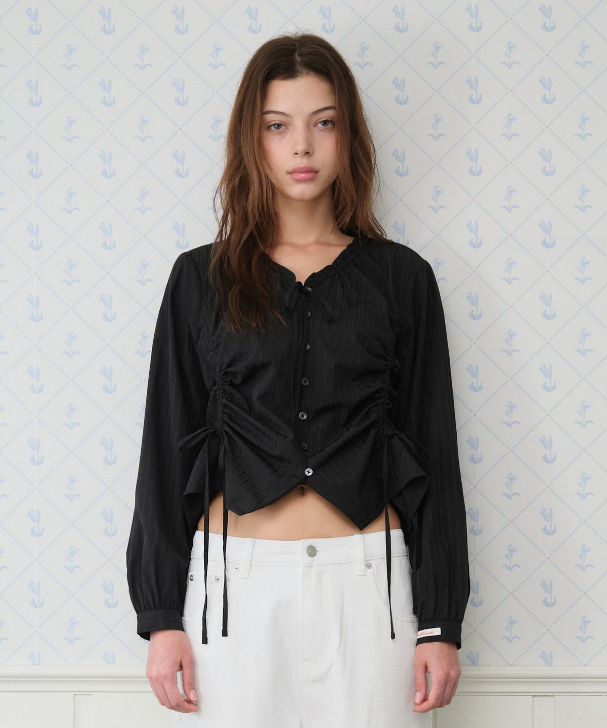아메스 월드와이드(AMES-WORLDWIDE) CLASSIC SHIRRING BLOUSE BLACK