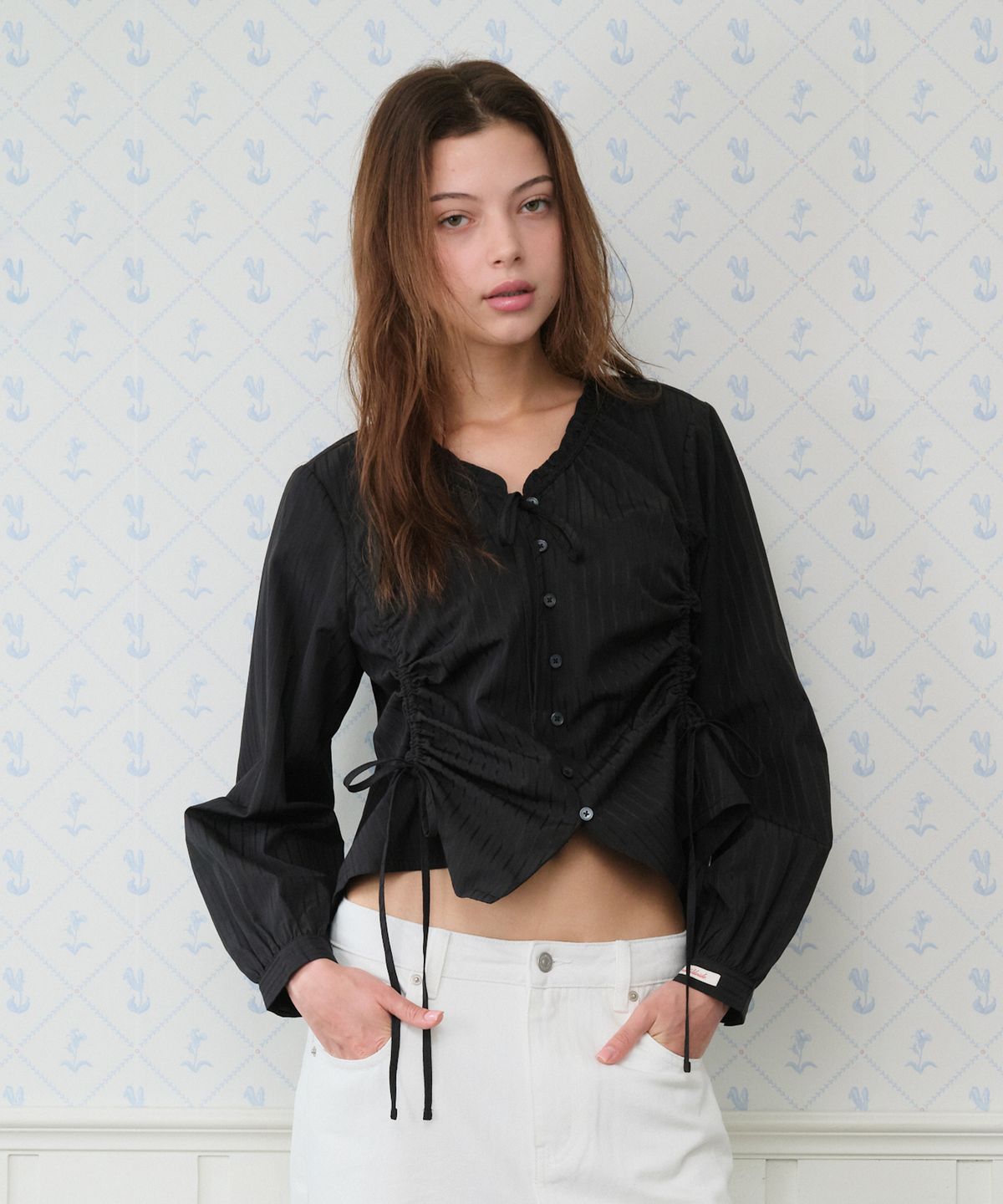 아메스 월드와이드(AMES-WORLDWIDE) CLASSIC SHIRRING BLOUSE BLACK