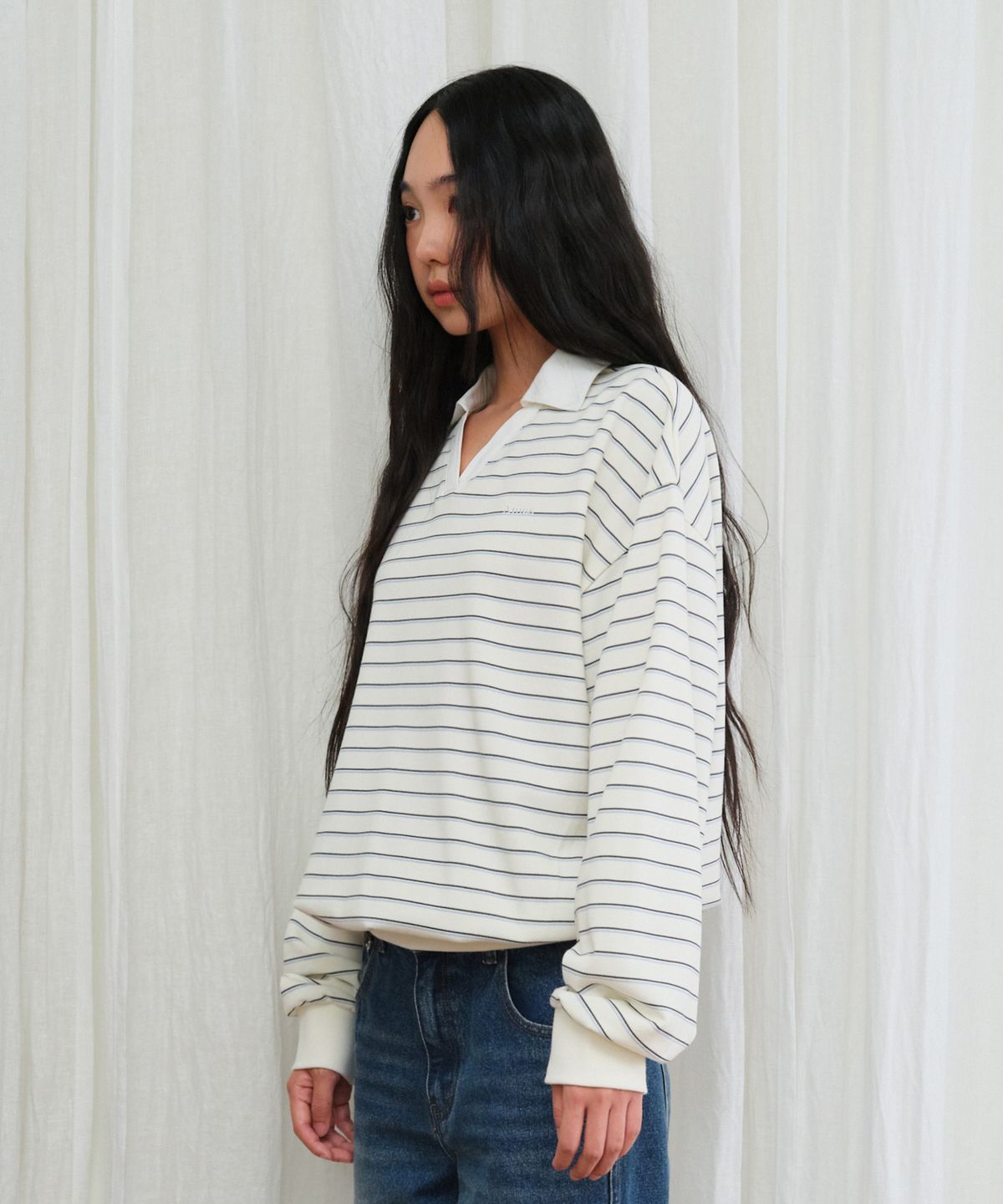 아메스 월드와이드(AMES-WORLDWIDE) V NECK COLLAR STRIPE SWEATSHIRT IVORY