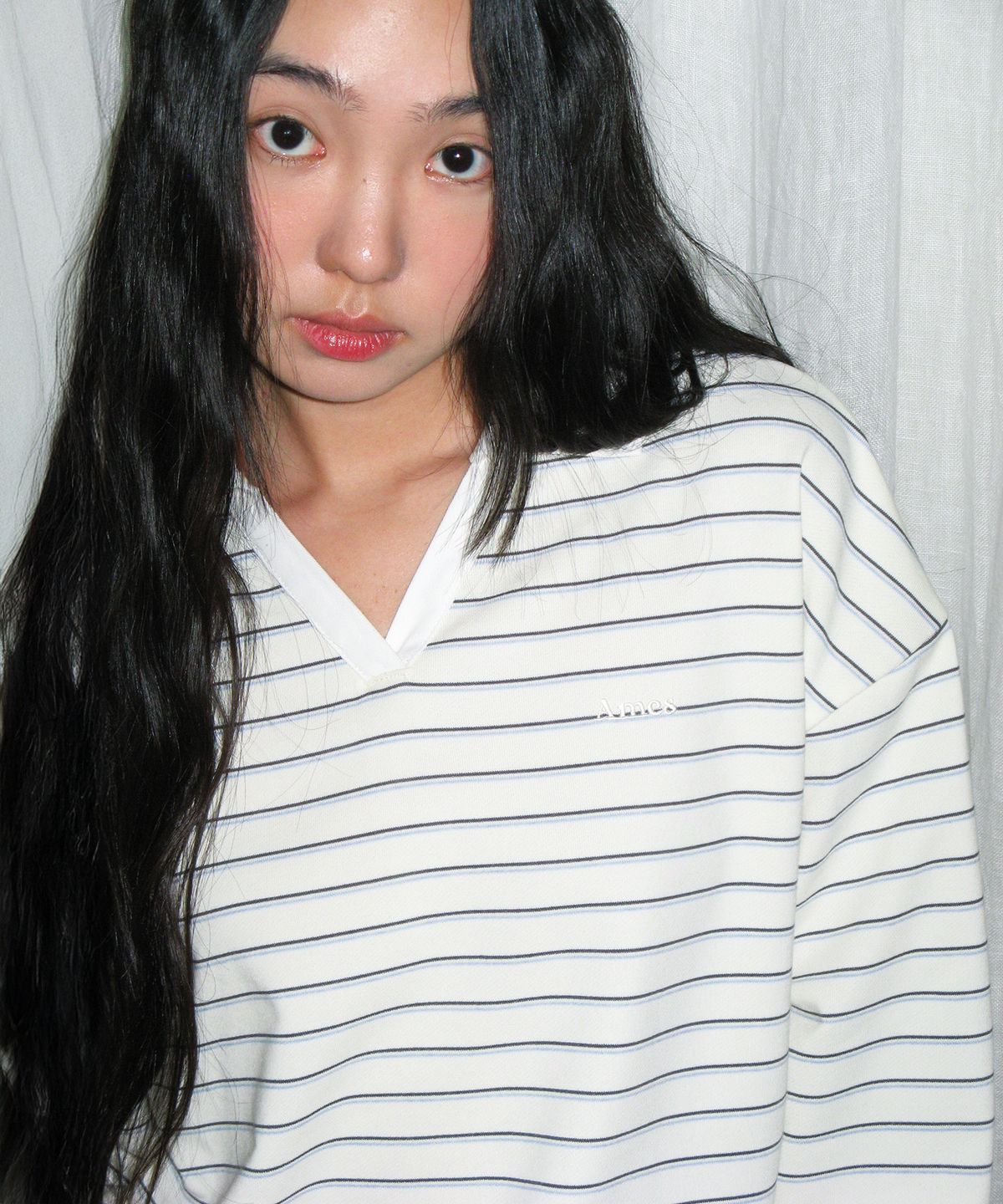 아메스 월드와이드(AMES-WORLDWIDE) V NECK COLLAR STRIPE SWEATSHIRT IVORY