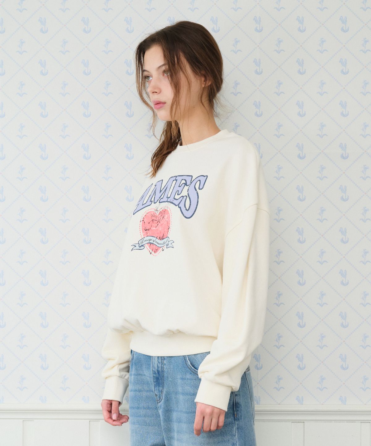 아메스 월드와이드(AMES-WORLDWIDE) ANGEL LOVE SWEATSHIRT CREAM