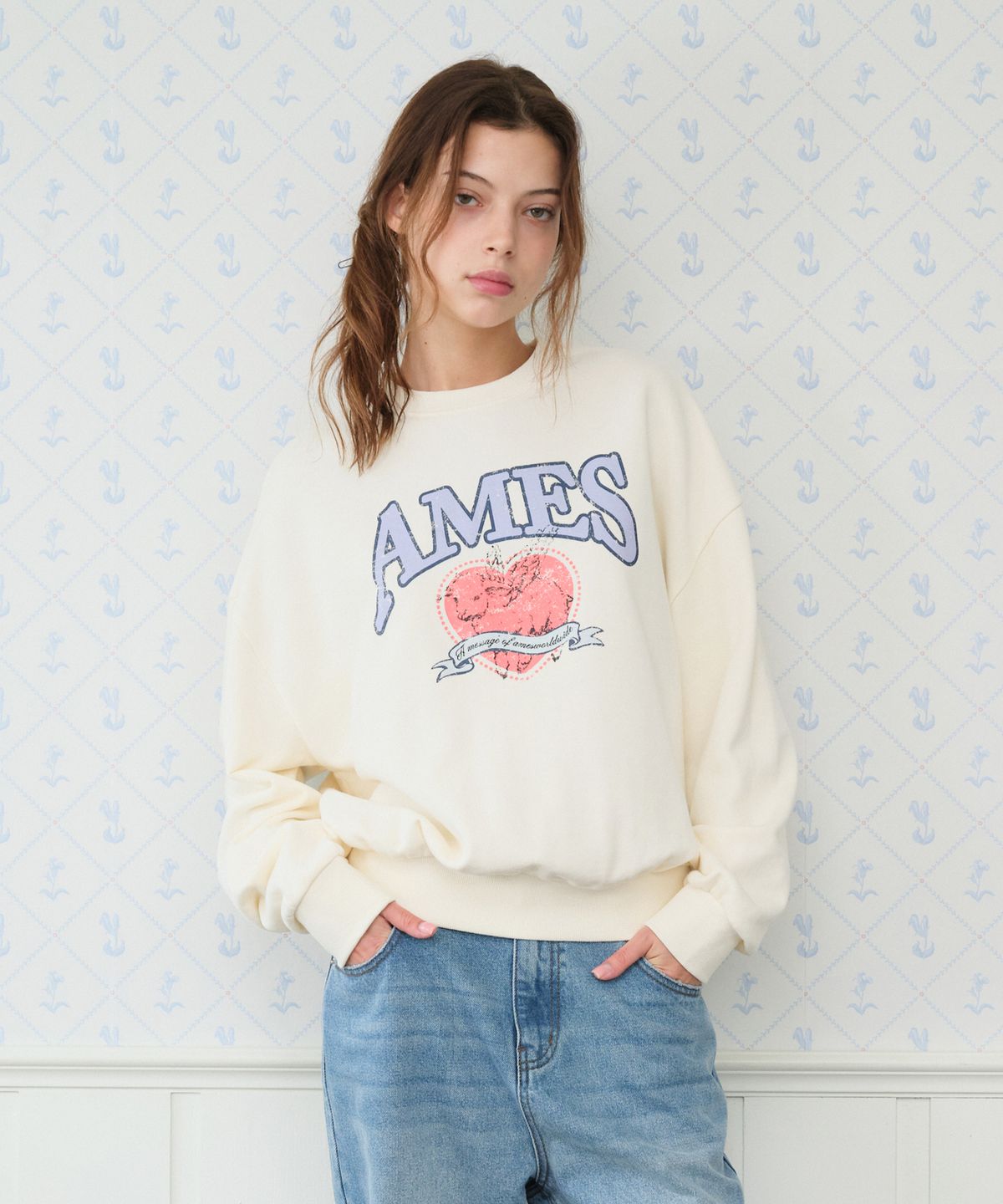 아메스 월드와이드(AMES-WORLDWIDE) ANGEL LOVE SWEATSHIRT CREAM
