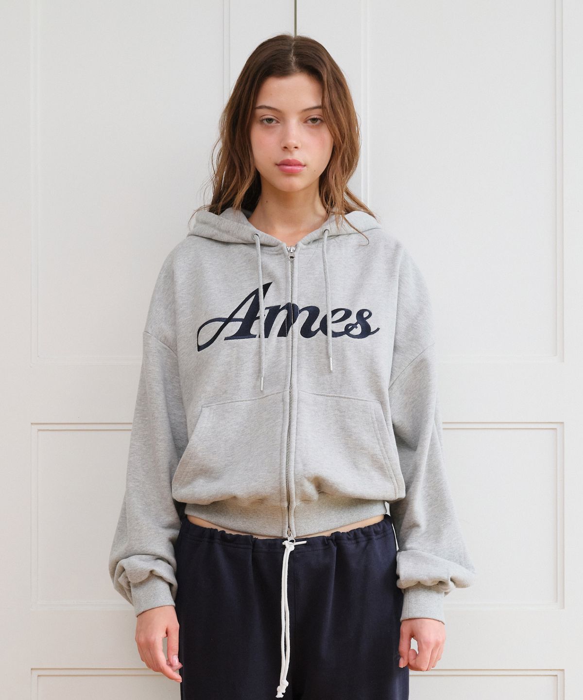 아메스 월드와이드(AMES-WORLDWIDE) STANDARD LOGO HOODIE ZIP-UP GREY