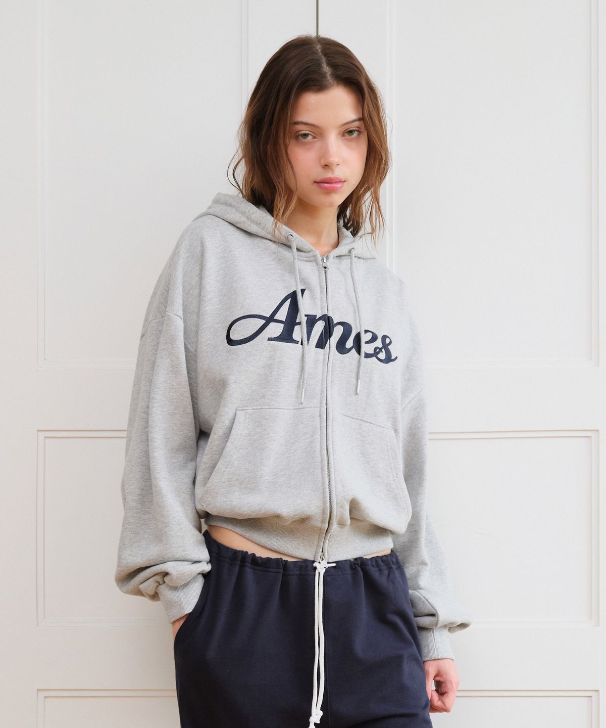 아메스 월드와이드(AMES-WORLDWIDE) STANDARD LOGO HOODIE ZIP-UP GREY