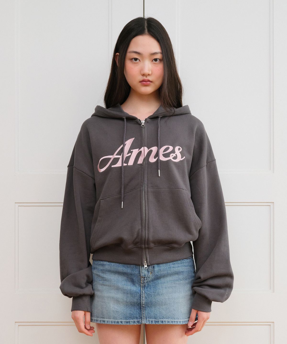 아메스 월드와이드(AMES-WORLDWIDE) STANDARD LOGO HOODIE ZIP-UP CHARCOAL