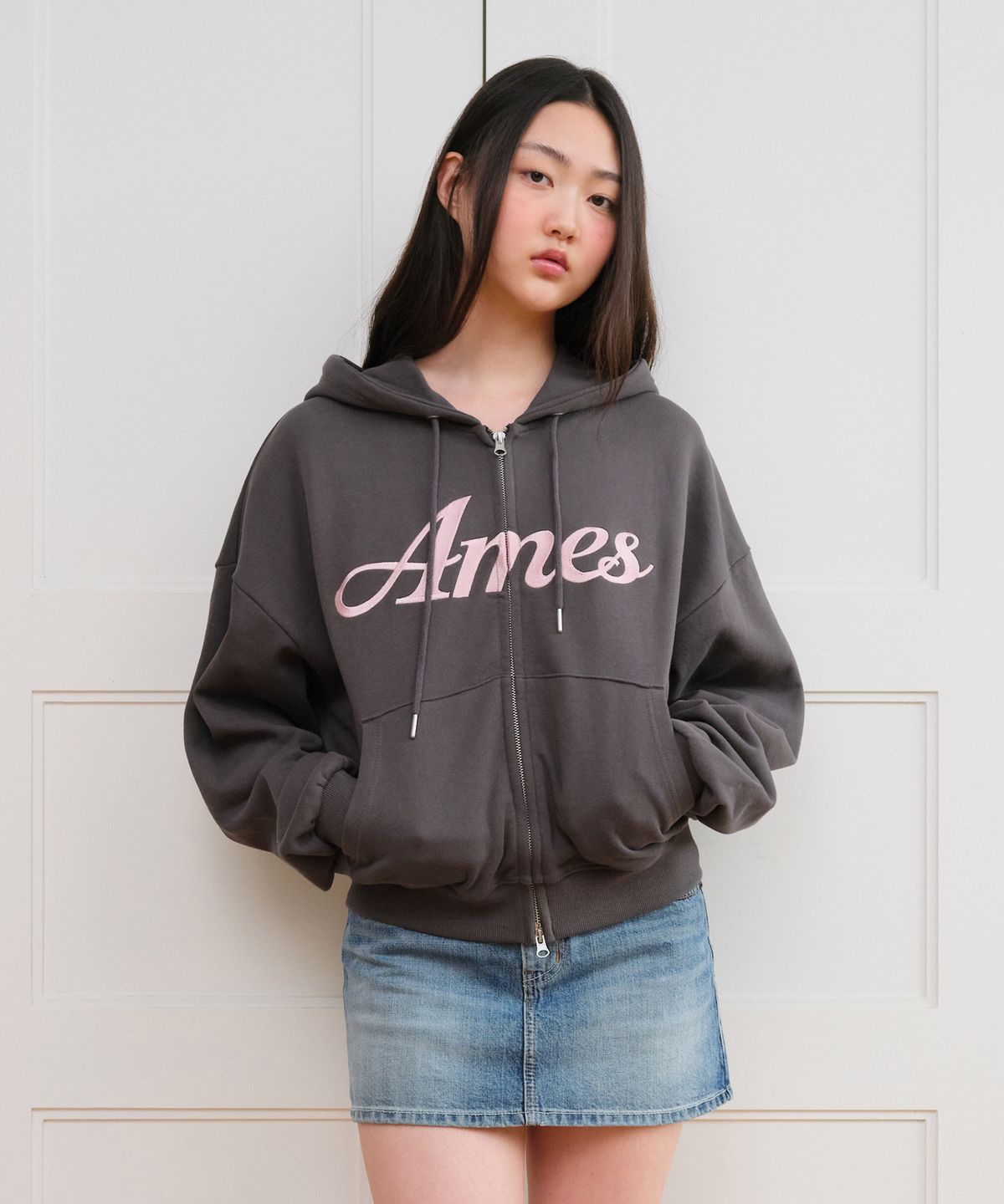 아메스 월드와이드(AMES-WORLDWIDE) STANDARD LOGO HOODIE ZIP-UP CHARCOAL