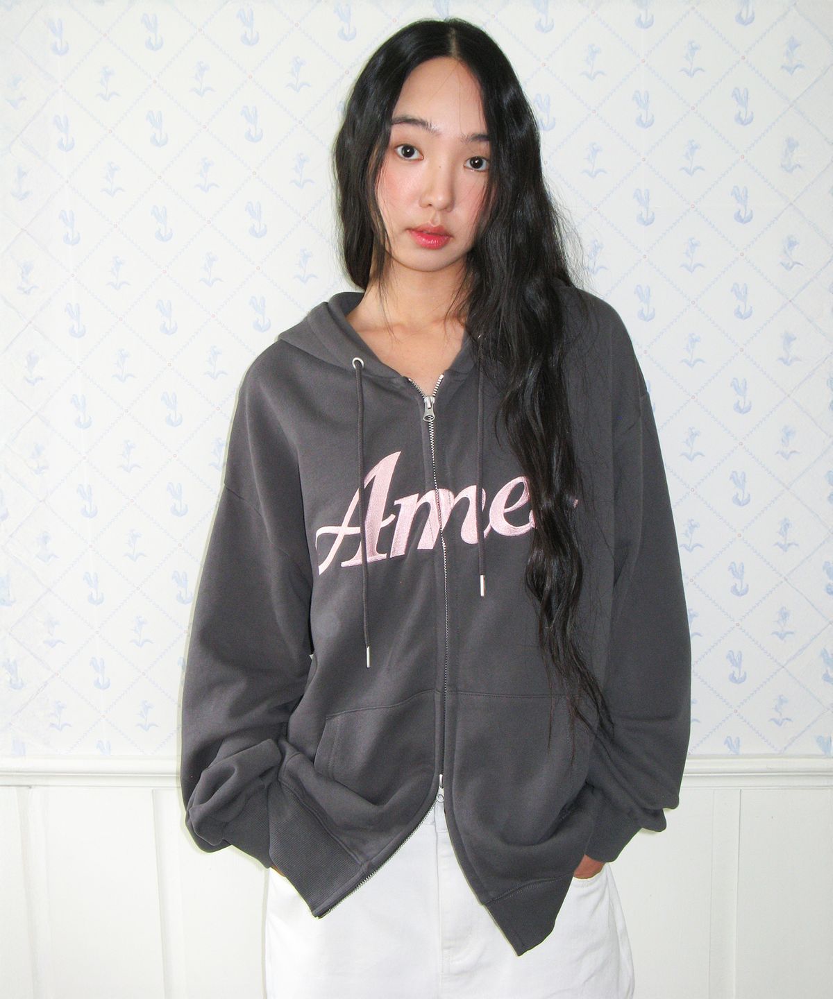 아메스 월드와이드(AMES-WORLDWIDE) STANDARD LOGO HOODIE ZIP-UP CHARCOAL