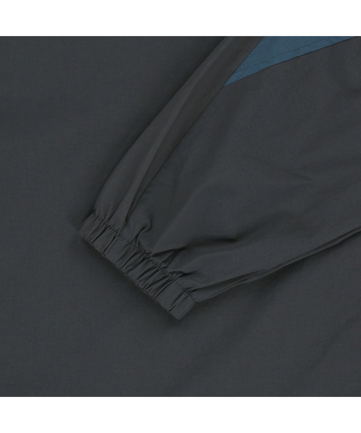 노스페이스(THE NORTH FACE) NM5MS56K 바리아 크루넥 DARK CHARCOAL