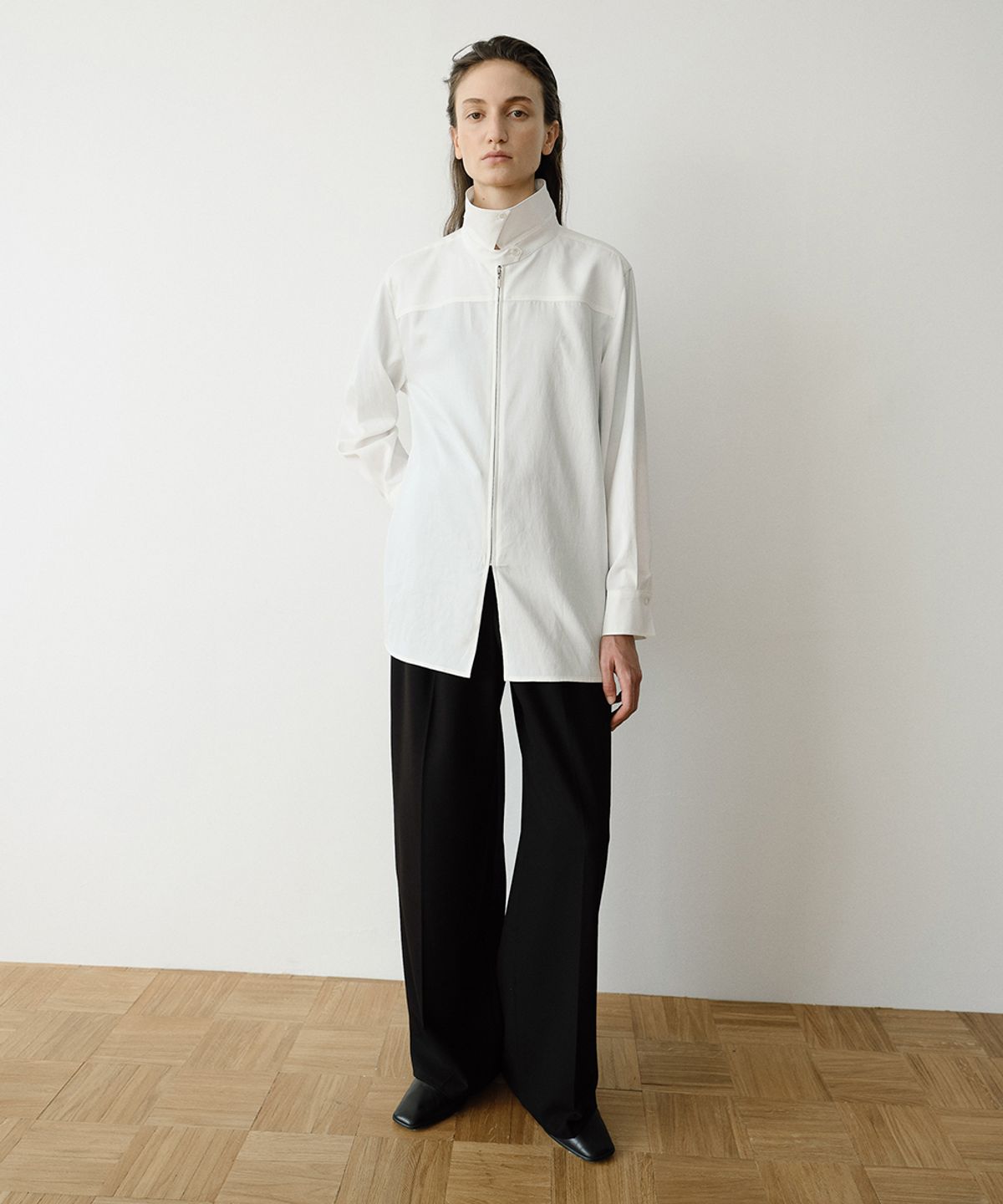 이아(EAAH) TESS ZIPPED SHIRT (WHITE)