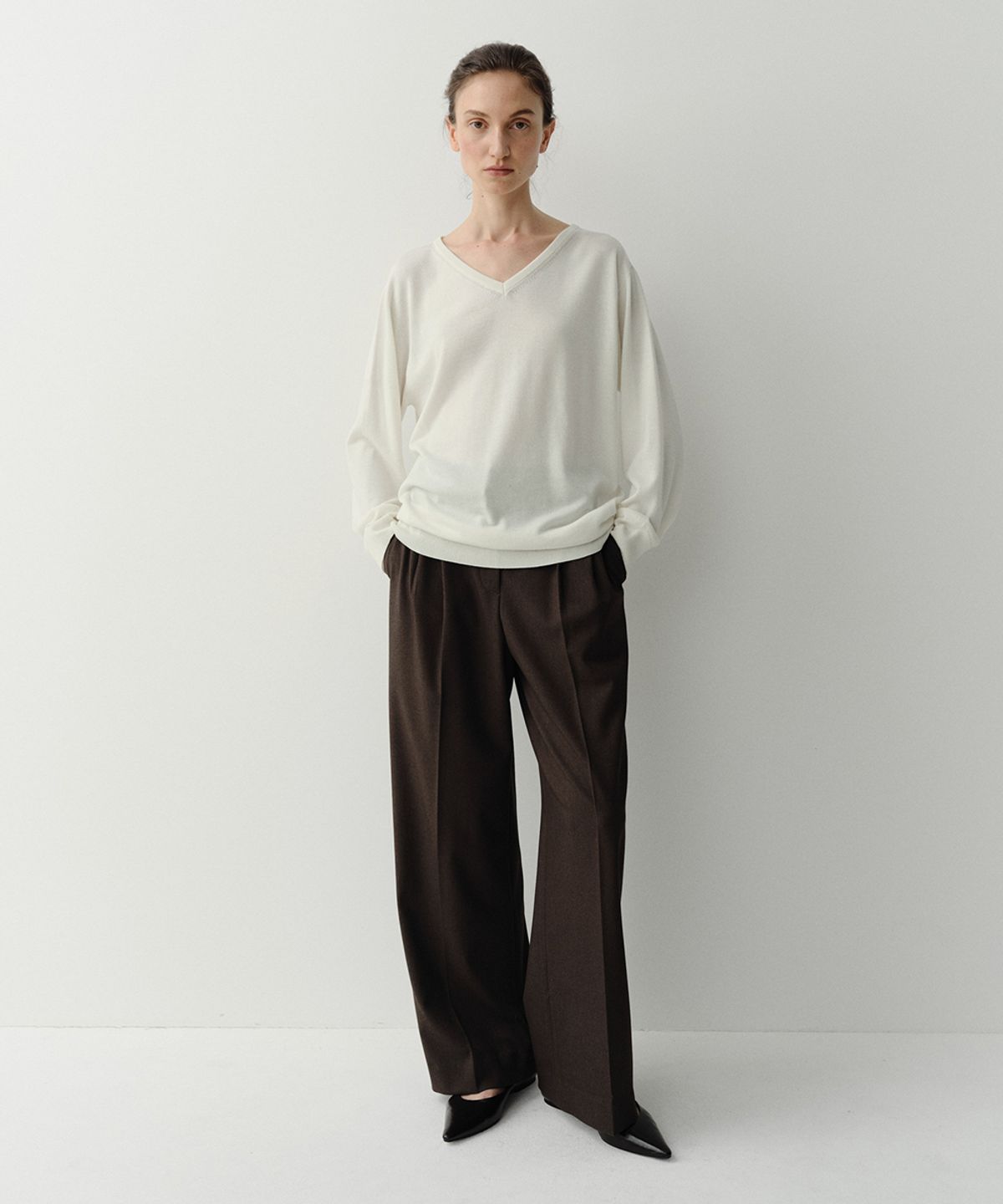 이아(EAAH) FW WIDE TUCK PANTS (BROWN)