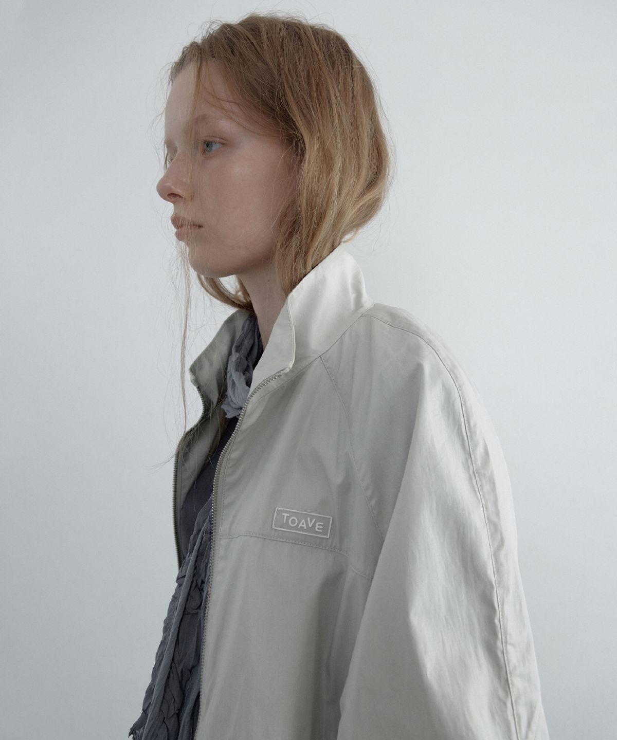 토아베(TOAVE) Rush High Neck Wind Jacket (Mist gray)