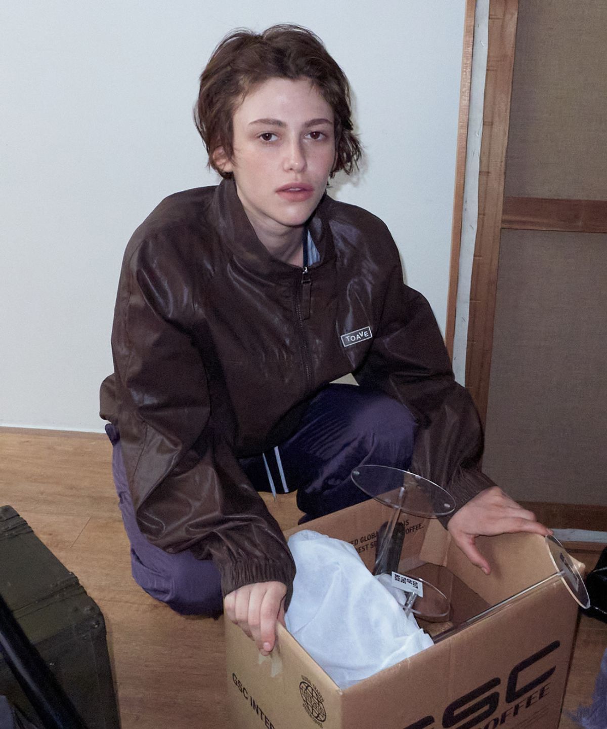 토아베(TOAVE) Rush High Neck Wind Jacket (Brown)