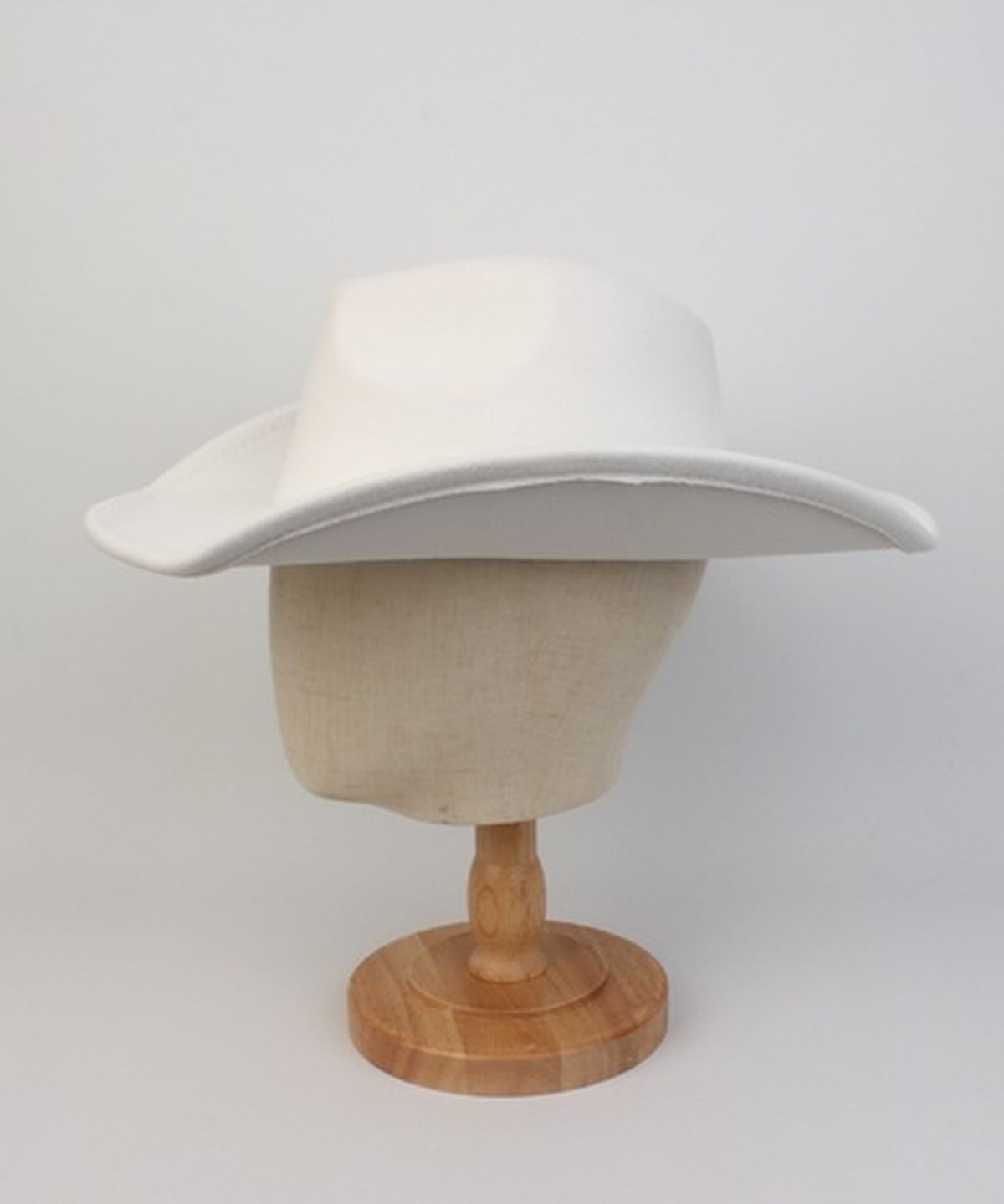 유니버셜 케미스트리(UNIVERSAL CHEMISTRY) Cowboy Wool White Long Fedora 페도라