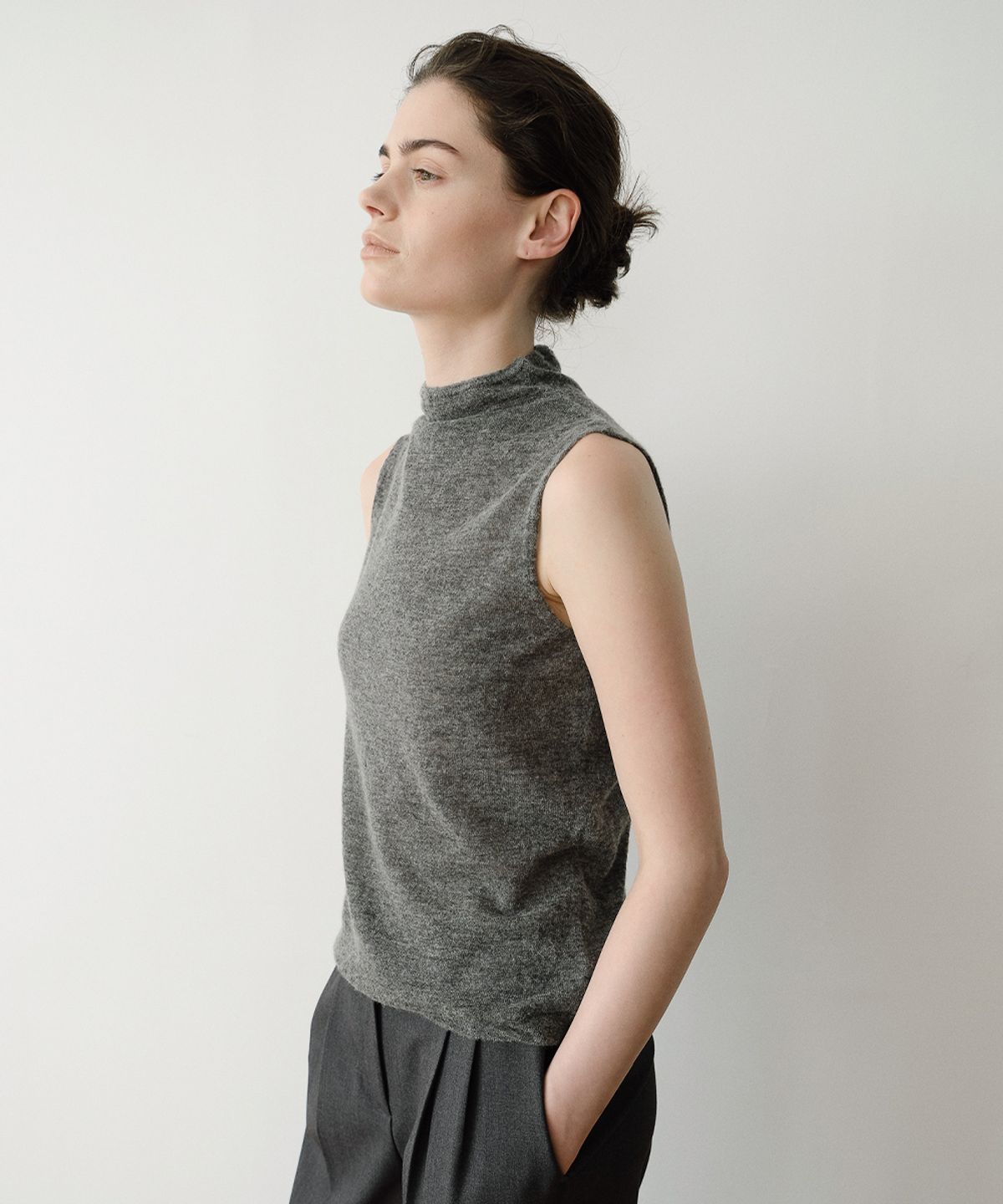 이아(EAAH) BABY ALPACA MOCK NECK KNIT TOP (GREY)