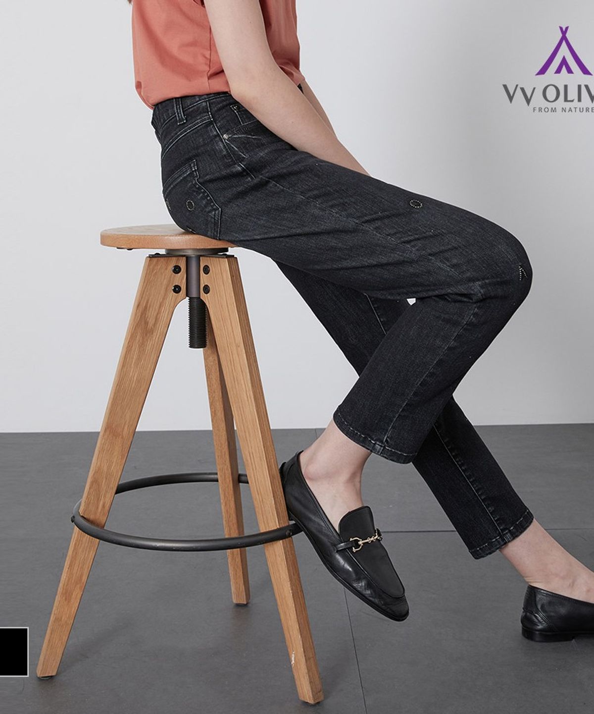 비비올리비아(VVOLIVIA) 블랙 데님 배기팬츠_VVCMPYF8161
