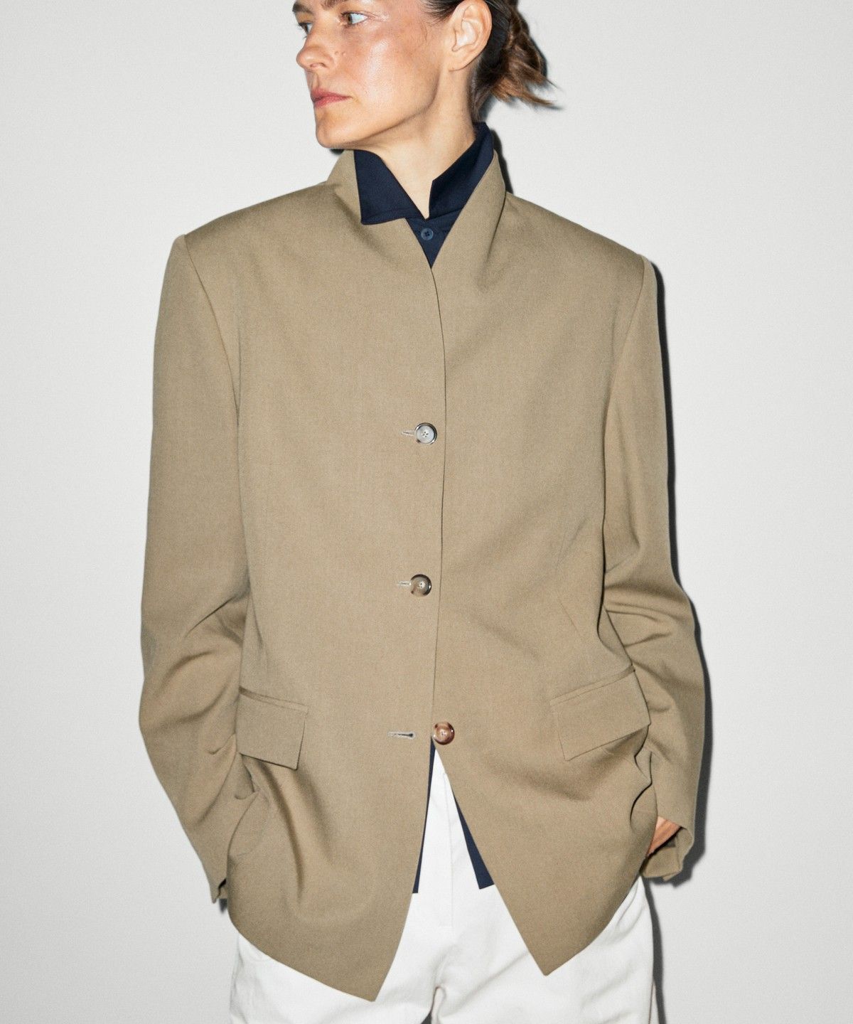 마시모두띠(MASSIMO DUTTI) 하이넥 블레이저