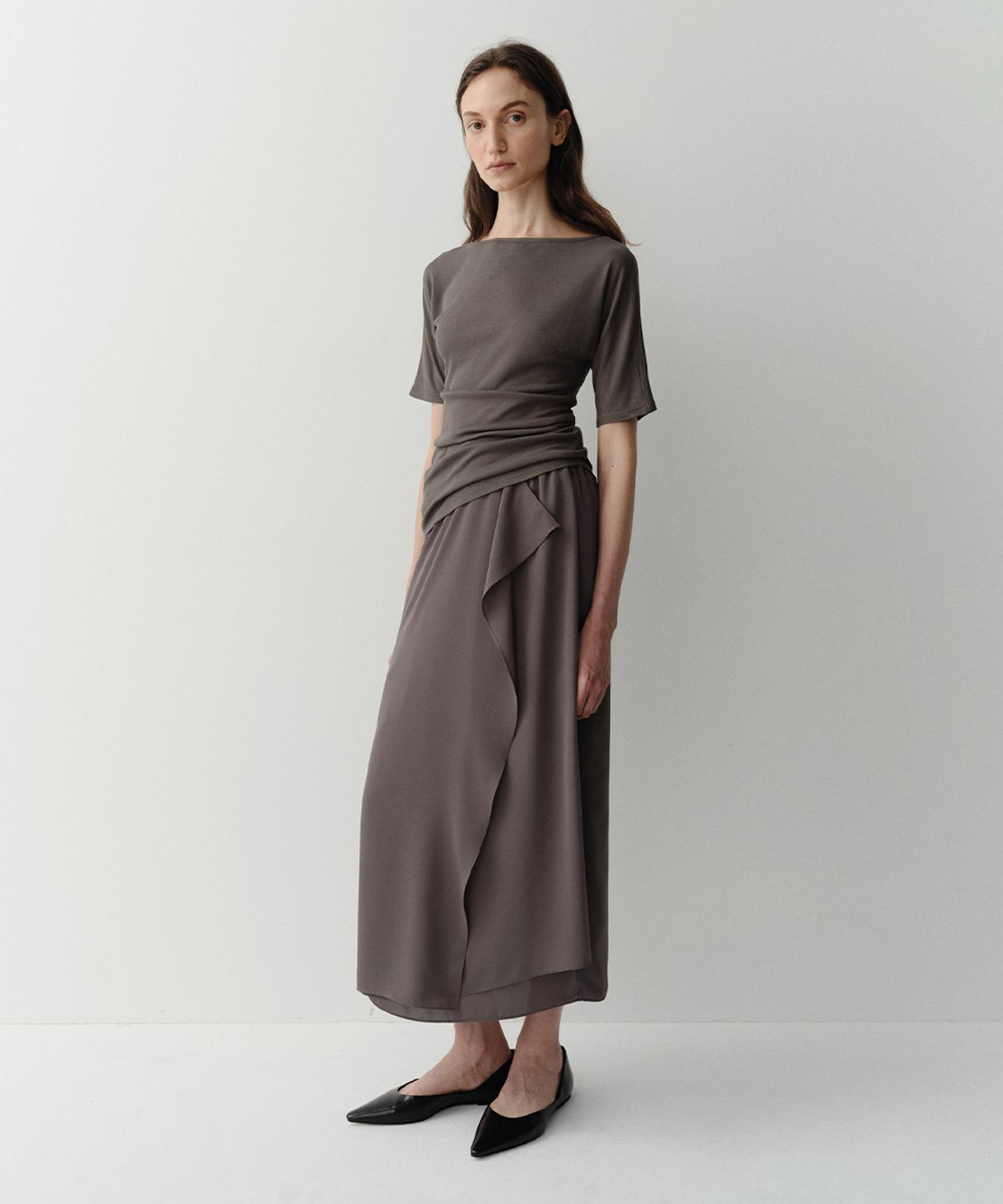 이아(EAAH) DRAPE WRAP BANDING SKIRT (BROWN)