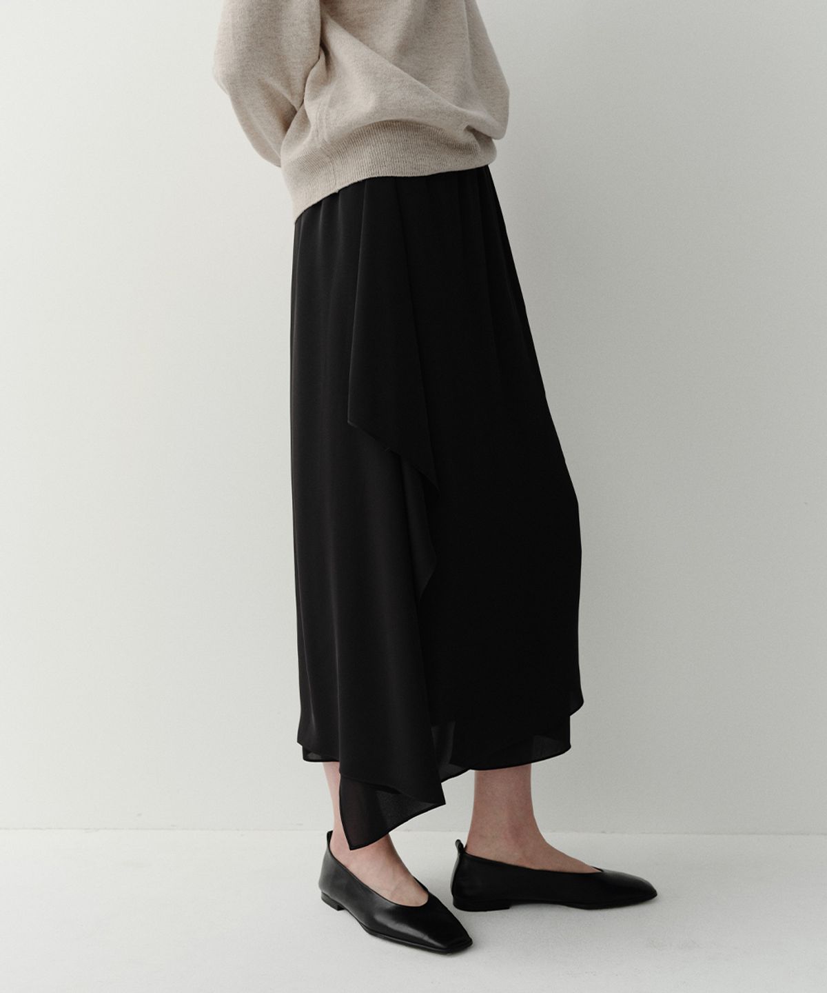 이아(EAAH) DRAPE WRAP BANDING SKIRT (BLACK)