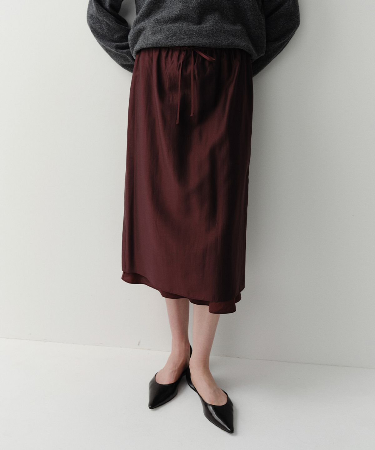 이아(EAAH) SHEER LAYERED BANDING SKIRT (BURGUNDY)