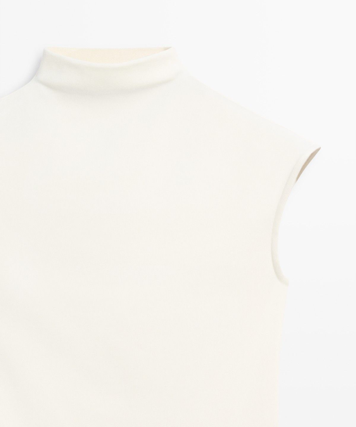 마시모두띠(MASSIMO DUTTI) 퍼널넥 니트 탑