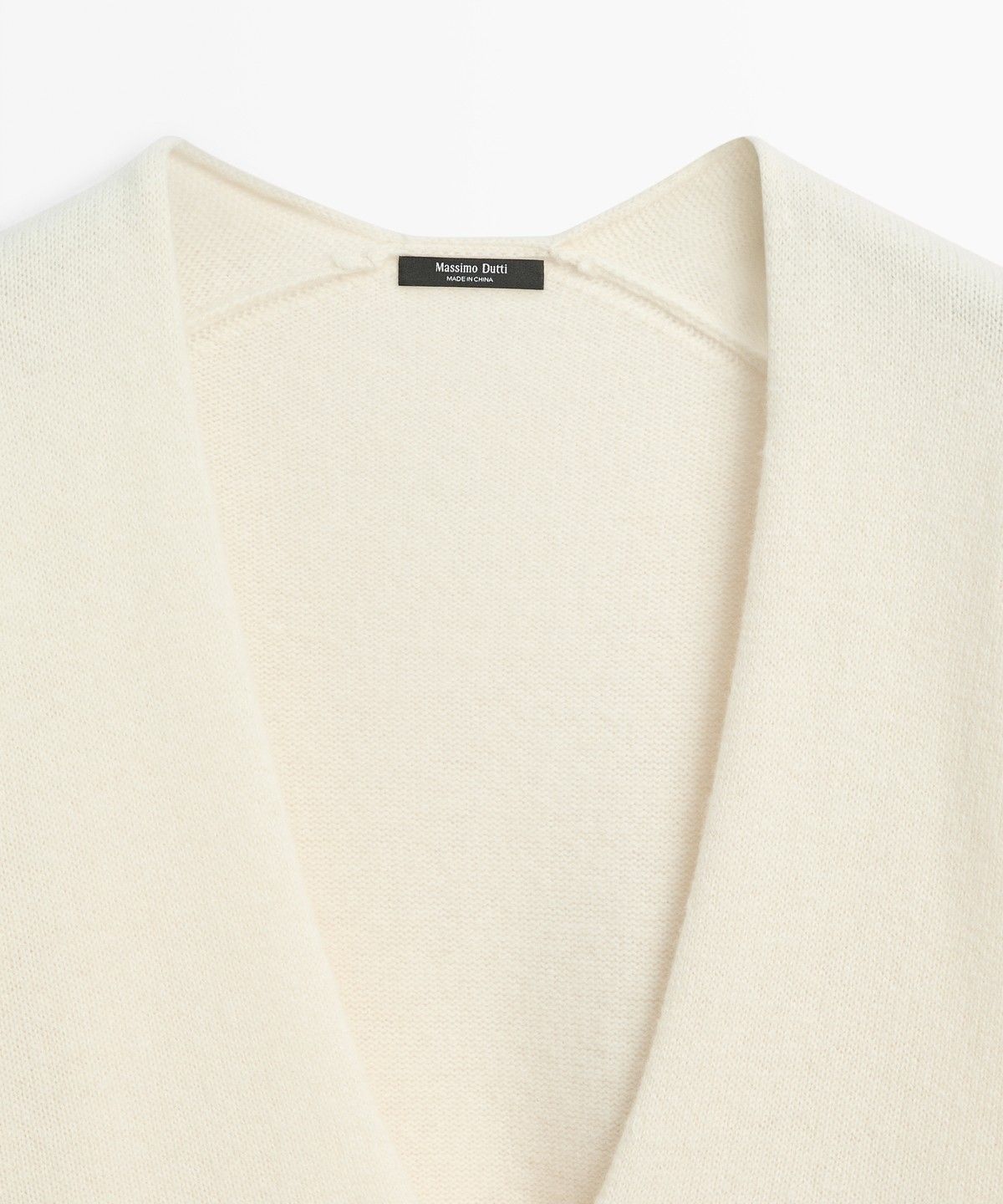 마시모두띠(MASSIMO DUTTI) 디테일 브이넥 롱 니트