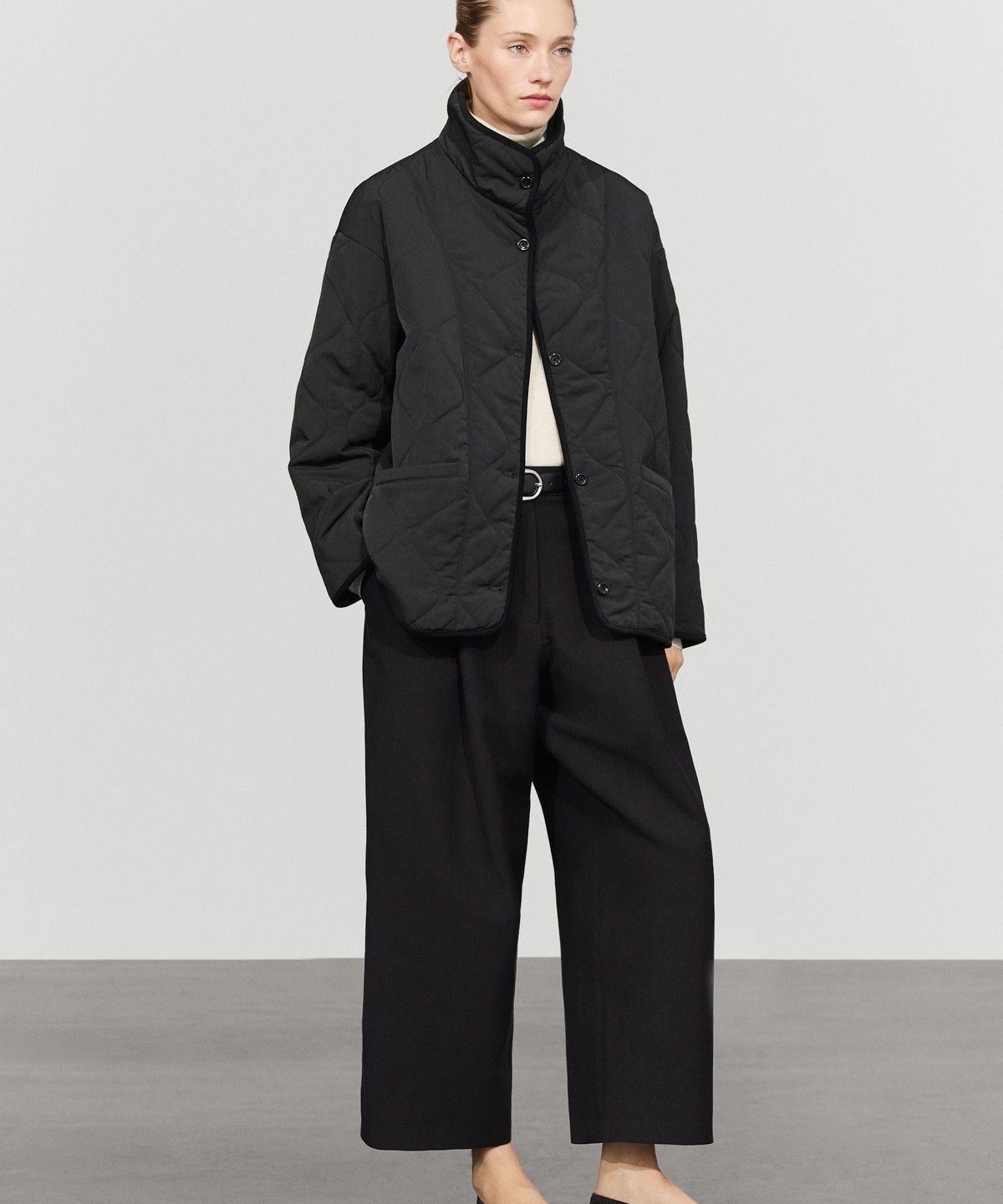 마시모두띠(MASSIMO DUTTI) 웨이브 스티치 디테일 재킷