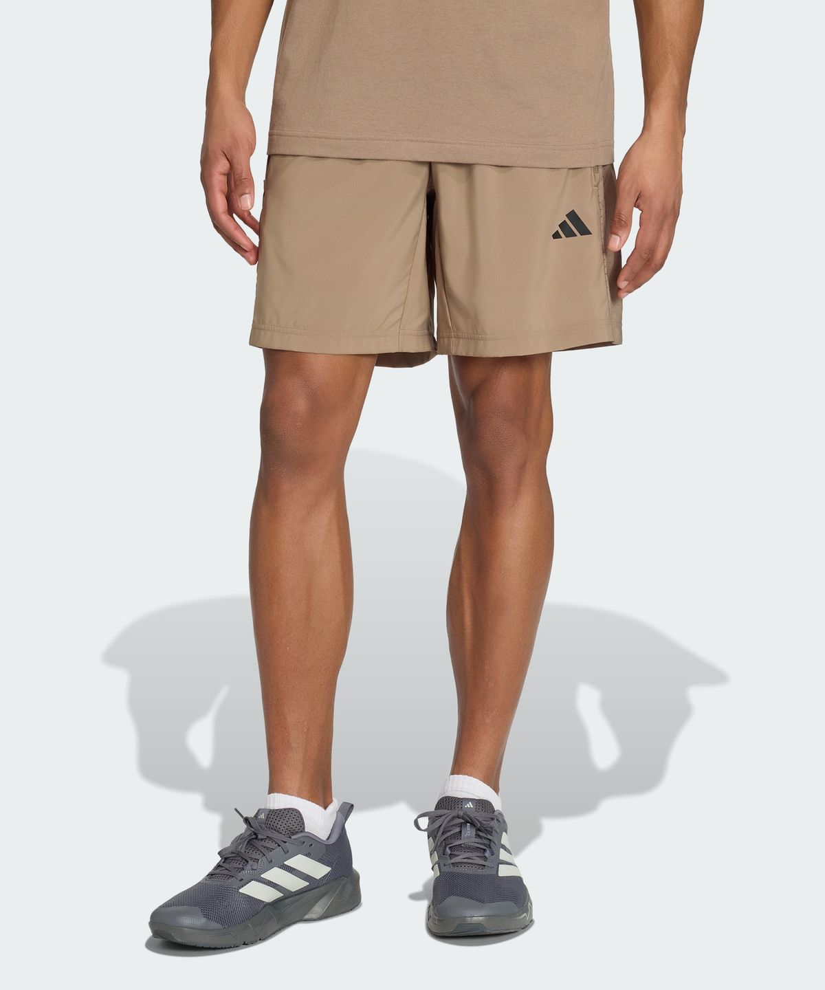 아디다스(ADIDAS) 워크아웃 에센셜 베이스 우븐 쇼츠 KS3843