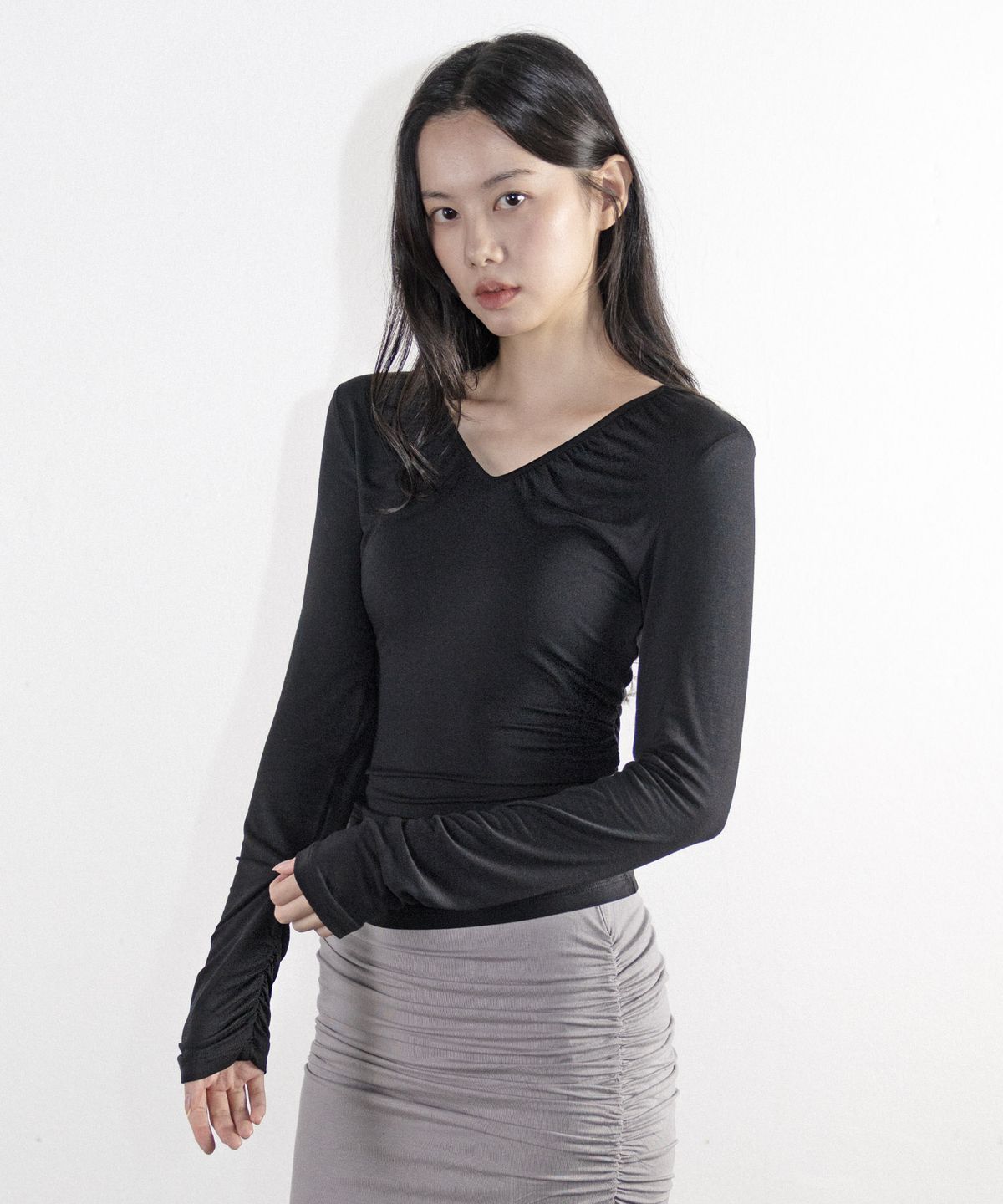 매고렌 서울(MAGORENSEOUL) 트리플 셔링 롱슬리브 블랙
