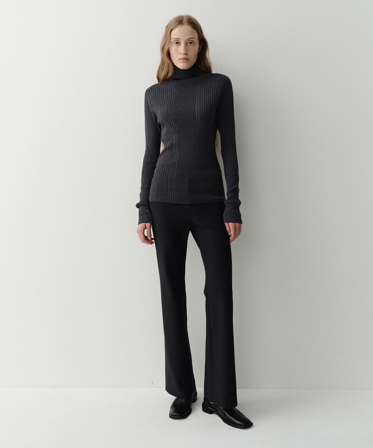 이아(EAAH) NELL STRETCH FLARE PANTS (BLACK)